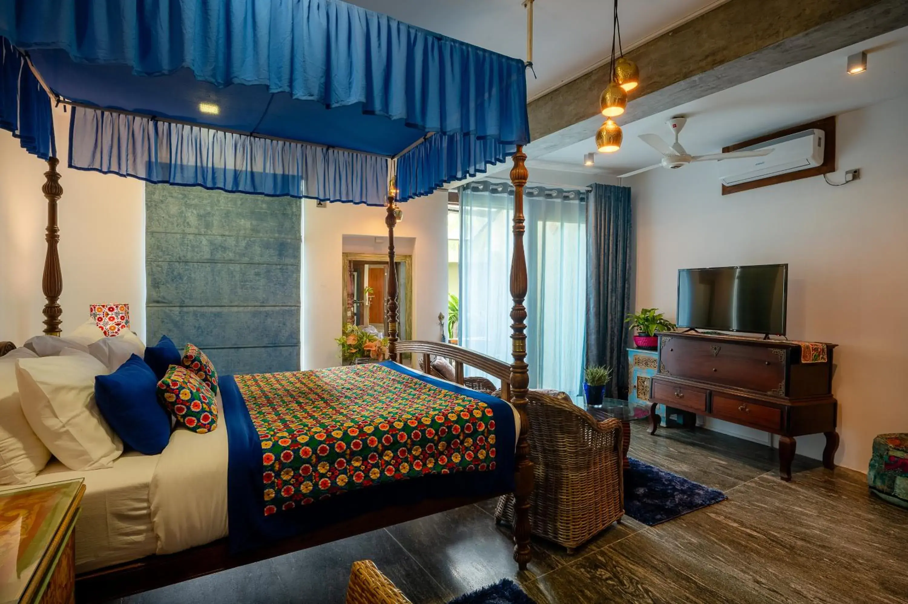 Queen Room with Balcony - single occupancy in Aathma Colombo House Queen Room with Balcony - single occupancy in Aathma Colombo House