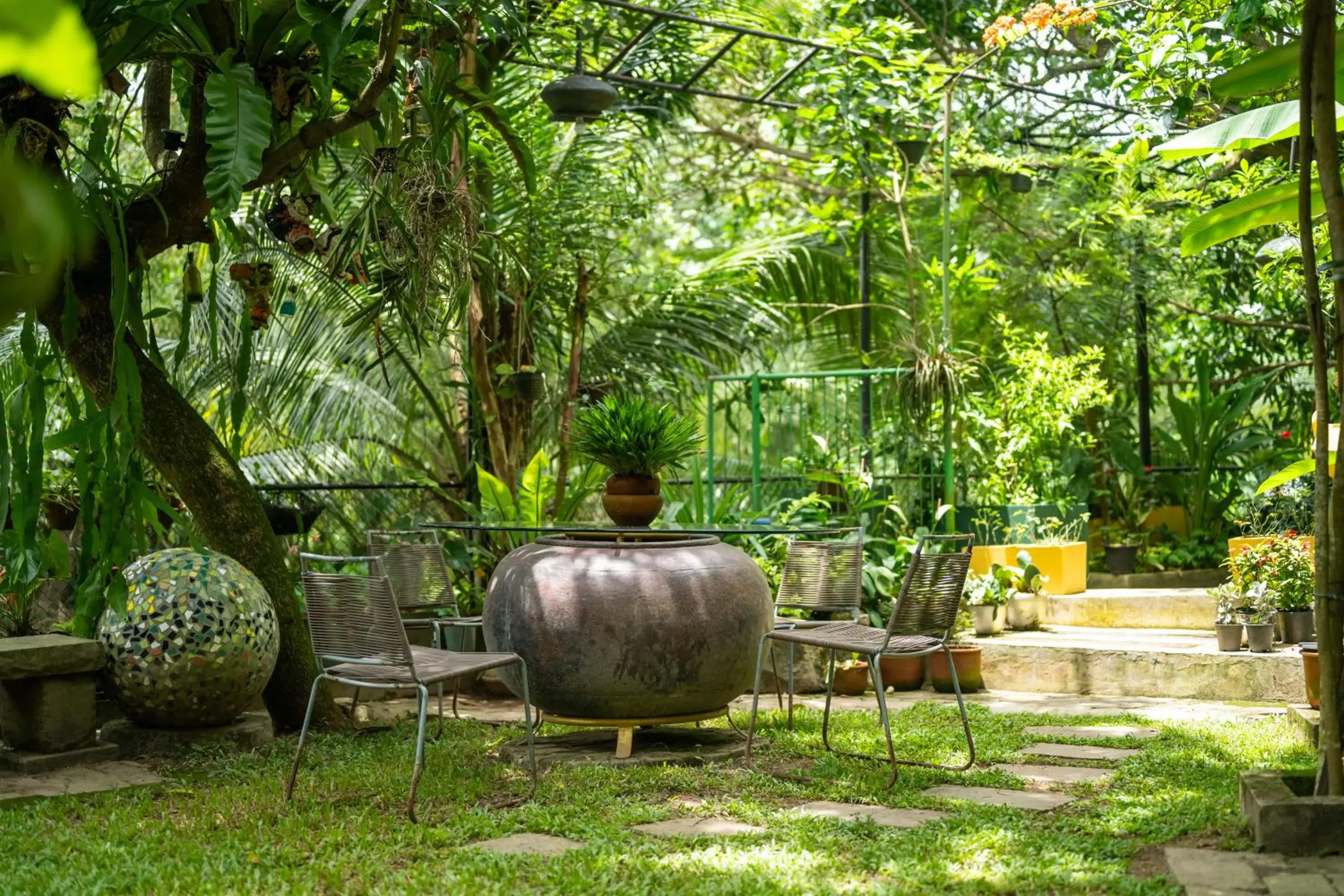 Double Room with Garden View - single occupancy in Aathma Colombo House Double Room with Garden View - single occupancy in Aathma Colombo House