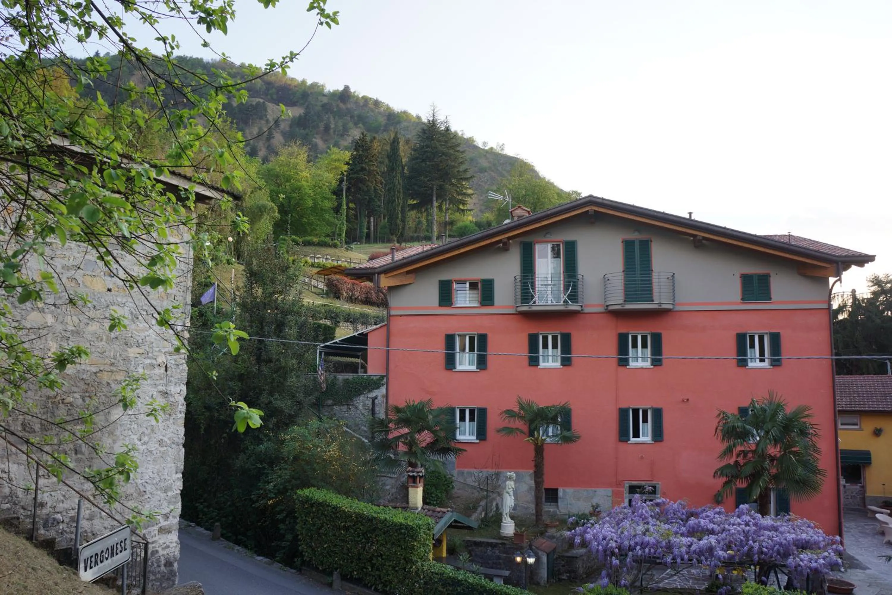 Property building in Bellagio Bed & Breakfast