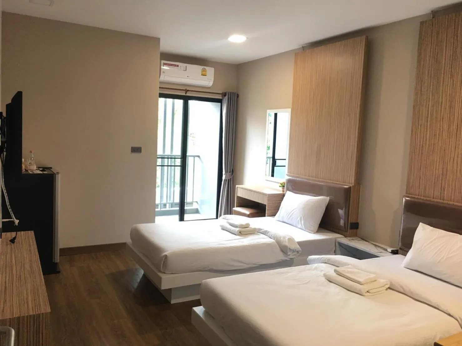 Bed in Ben at Salaya