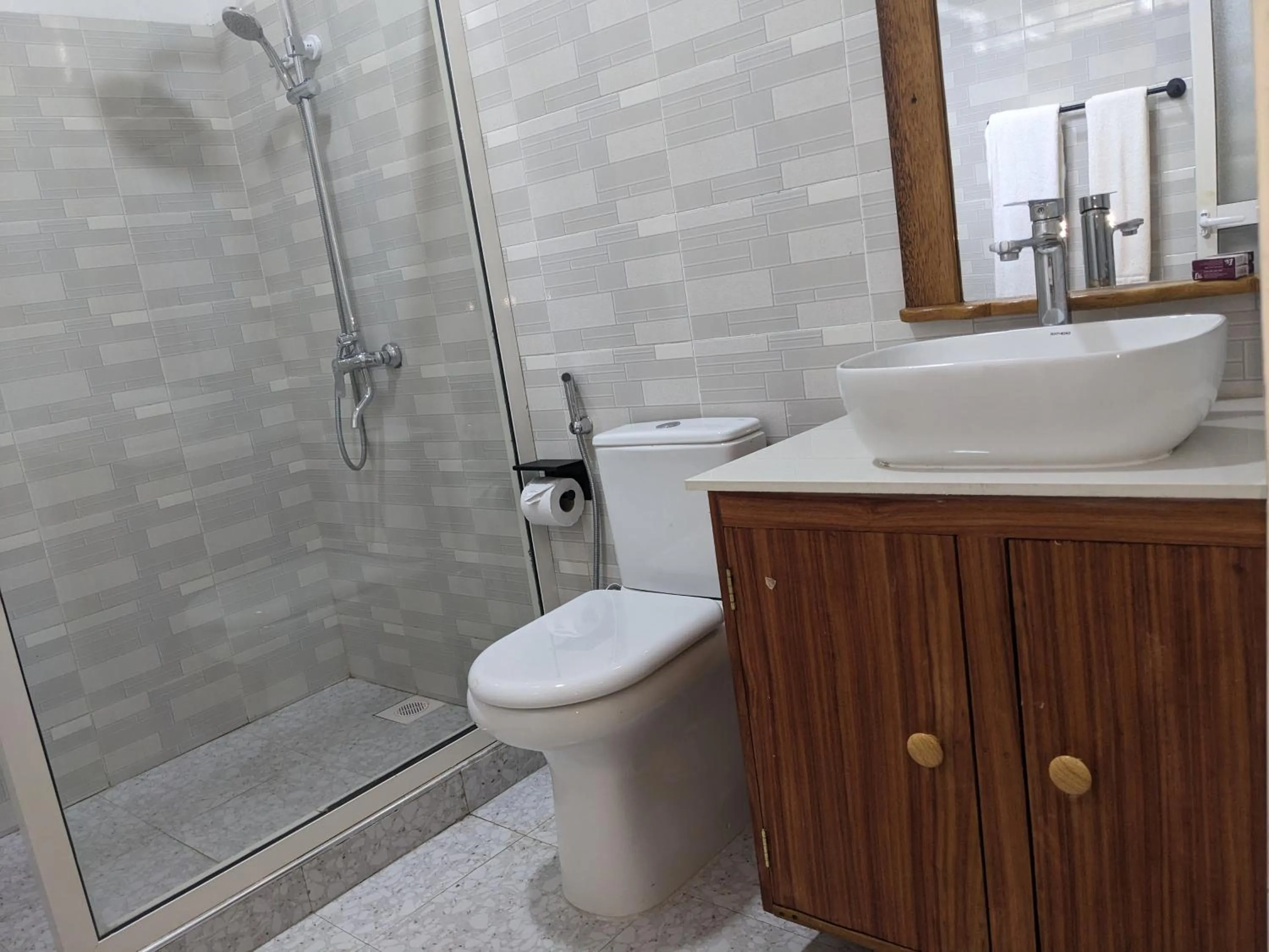 Shower in Kivulini Lodge and Restaurant