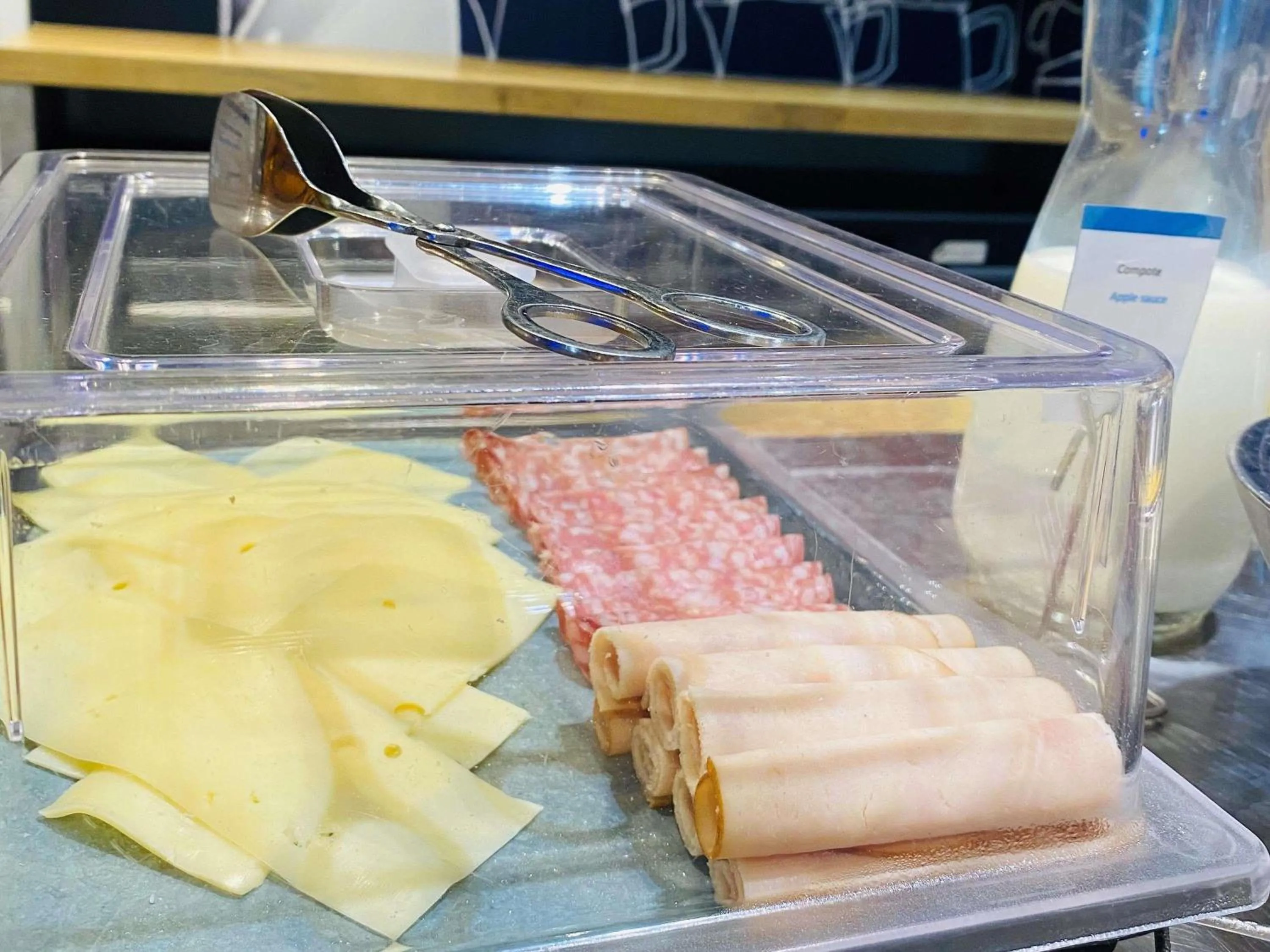 Breakfast in Ibis Budget Château-Thierry