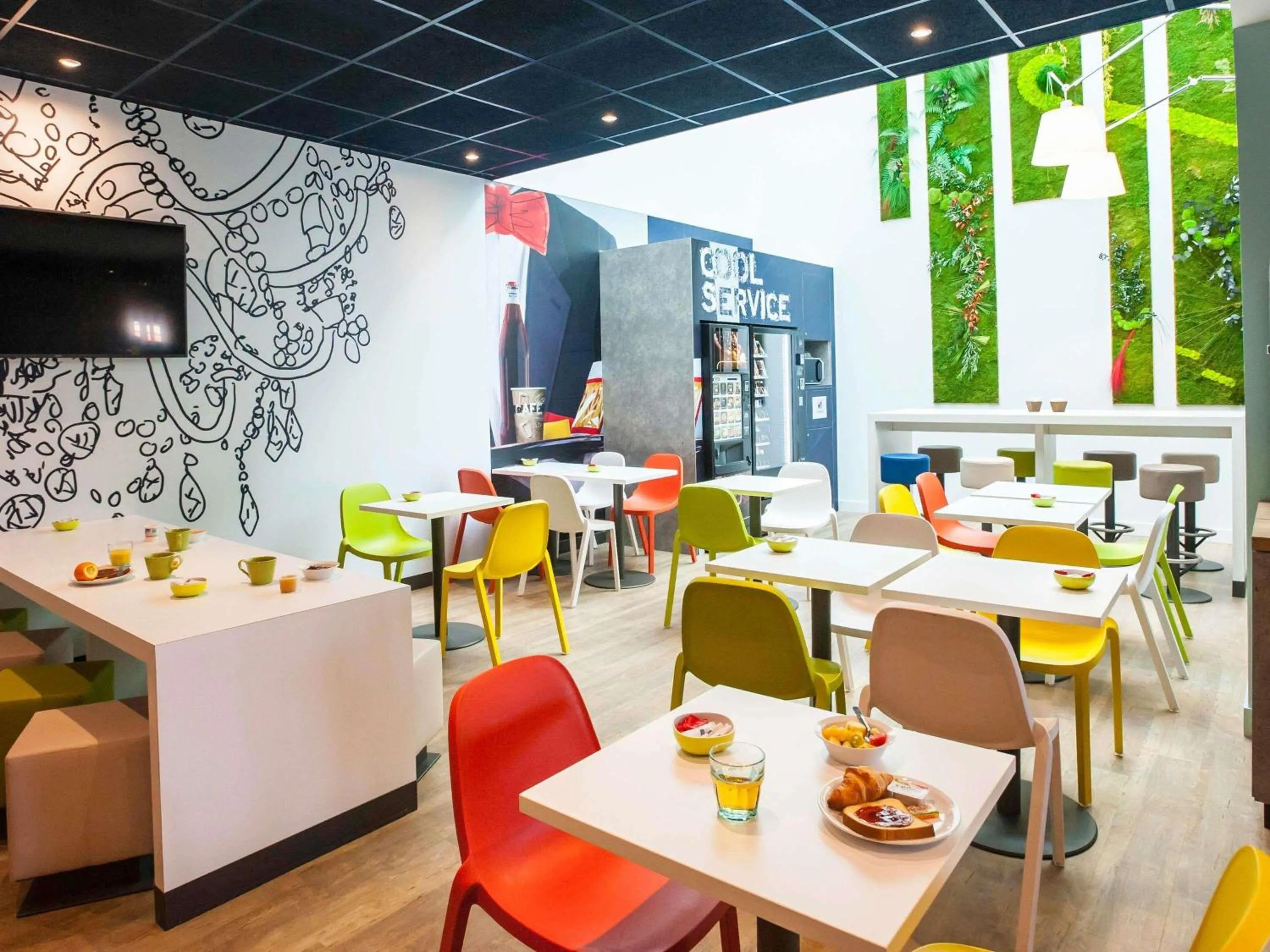 Breakfast in Ibis Budget Château-Thierry