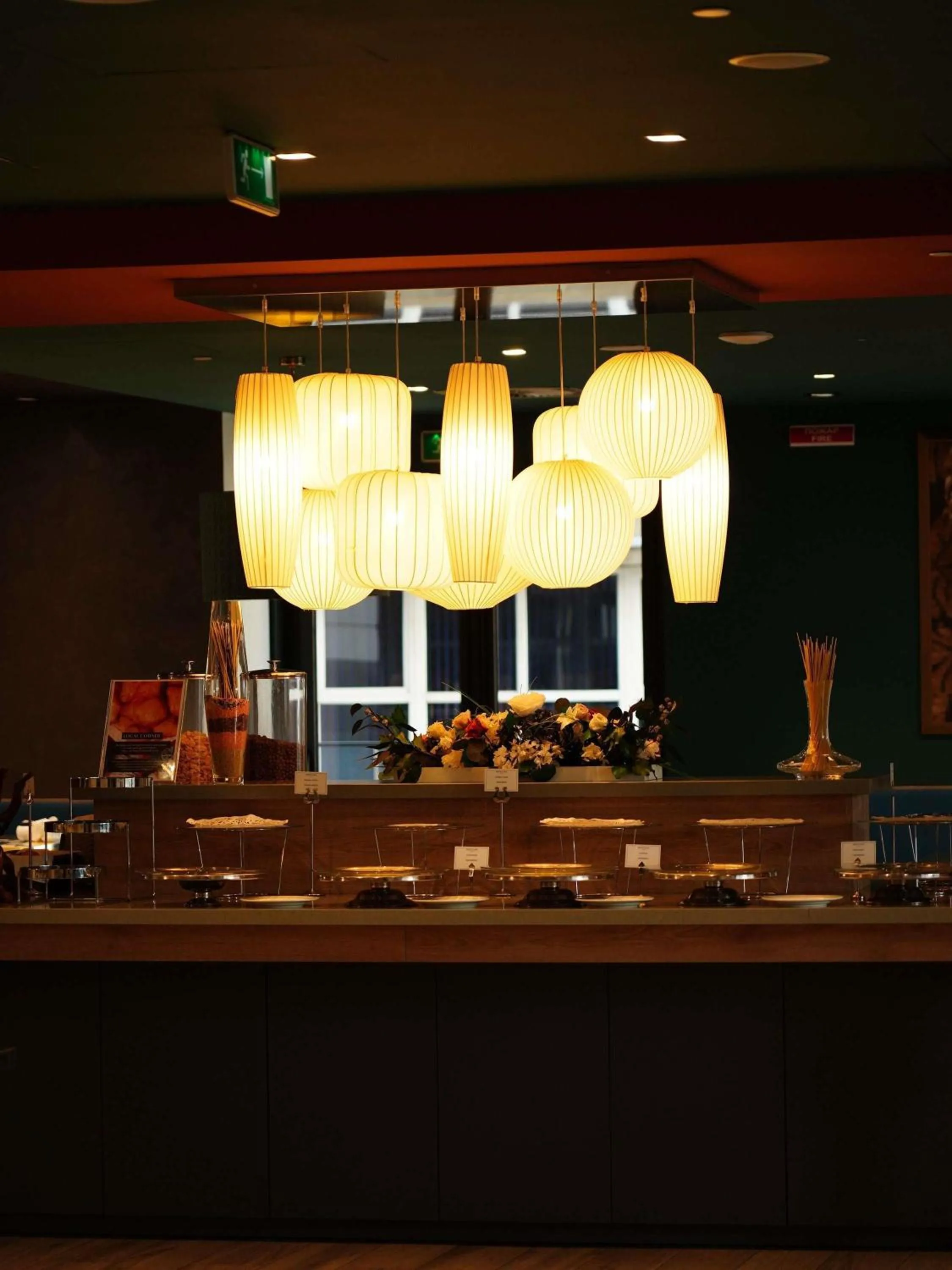 Restaurant/places to eat in Mercure Almaty City Center