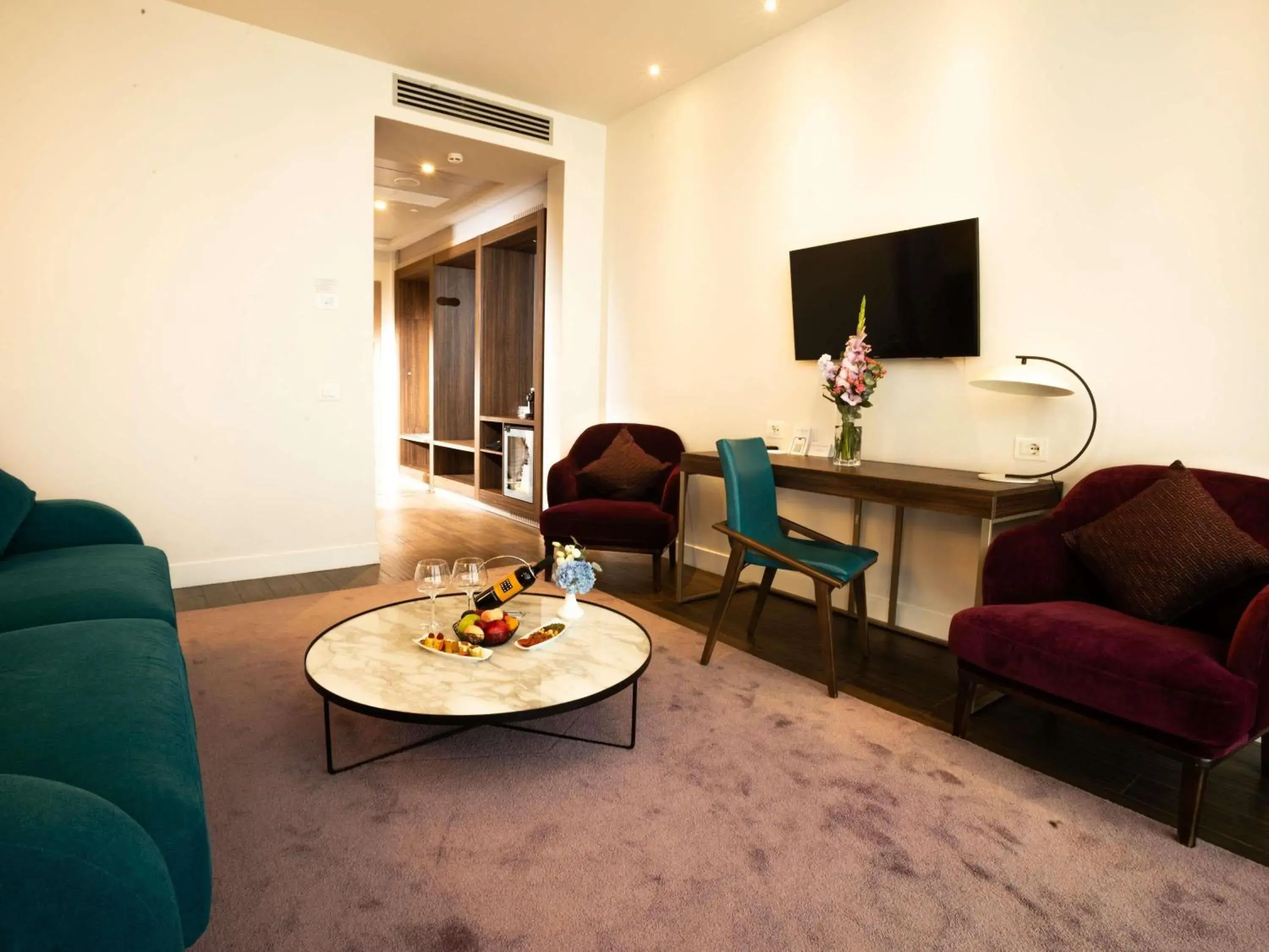 Bedroom in Mercure Almaty City Center Bedroom in Mercure Almaty City Center