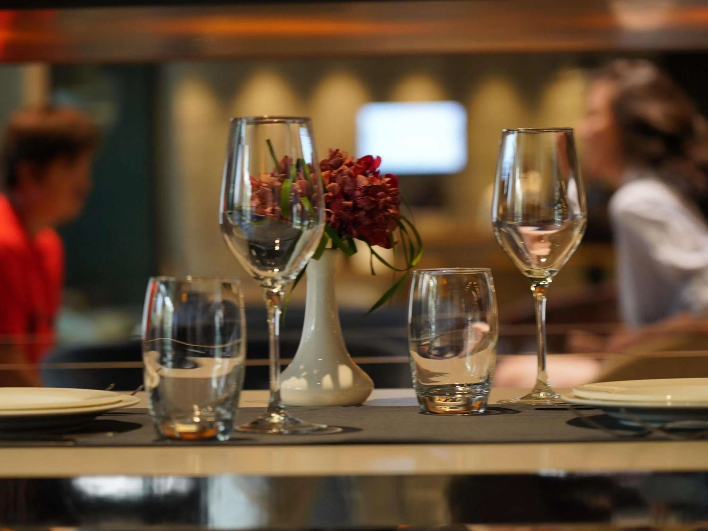 Restaurant/places to eat in Mercure Almaty City Center