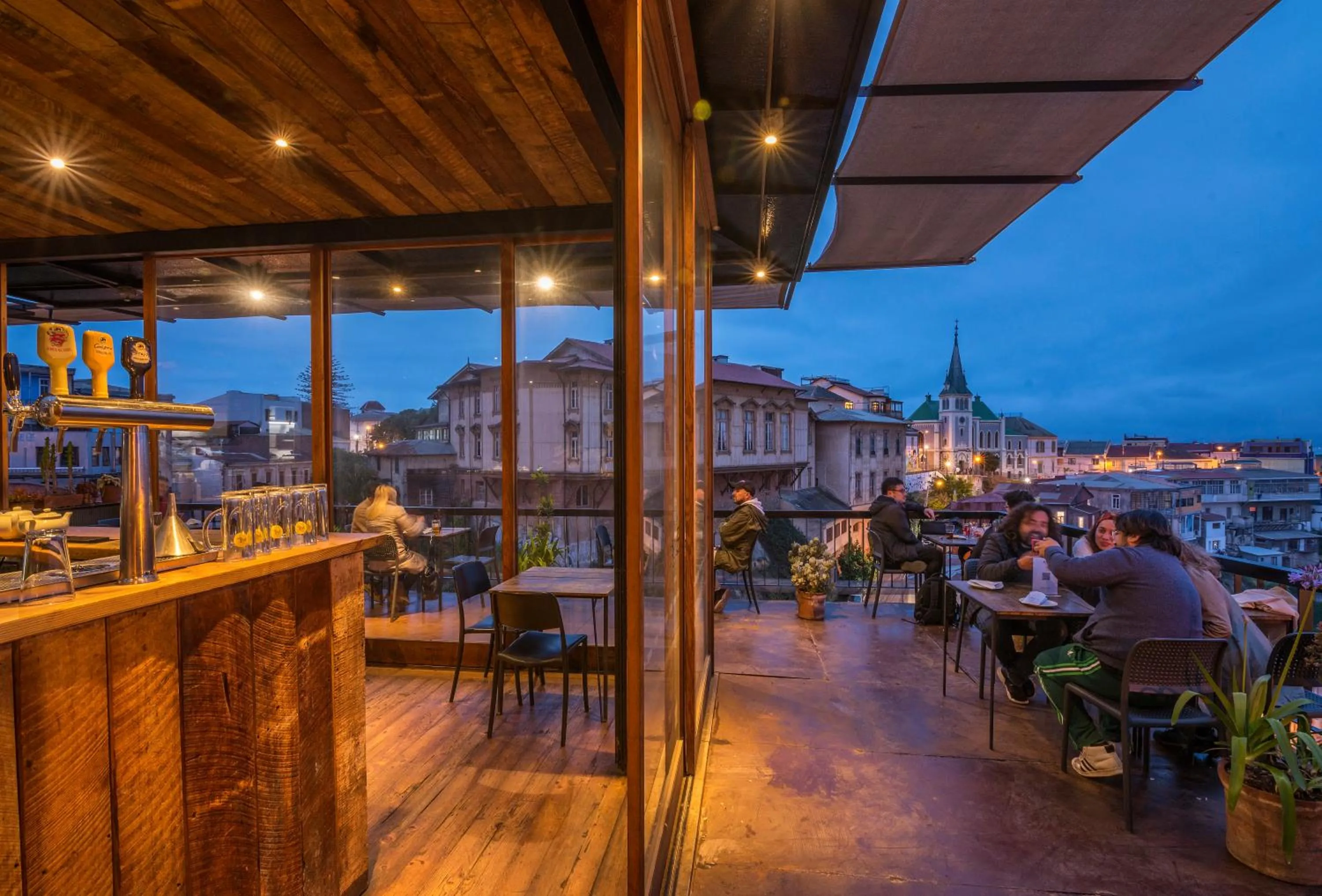 Restaurant/places to eat in Fauna Hotel