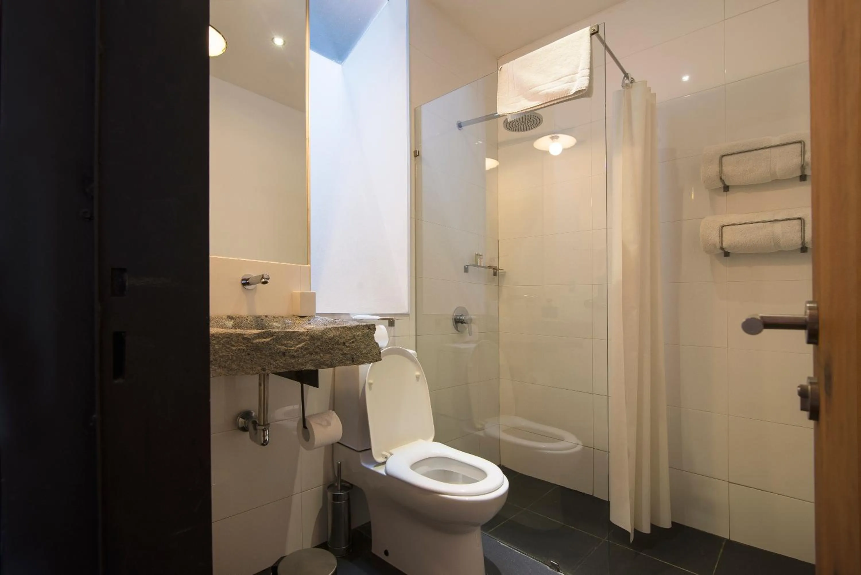 Bathroom in Fauna Hotel