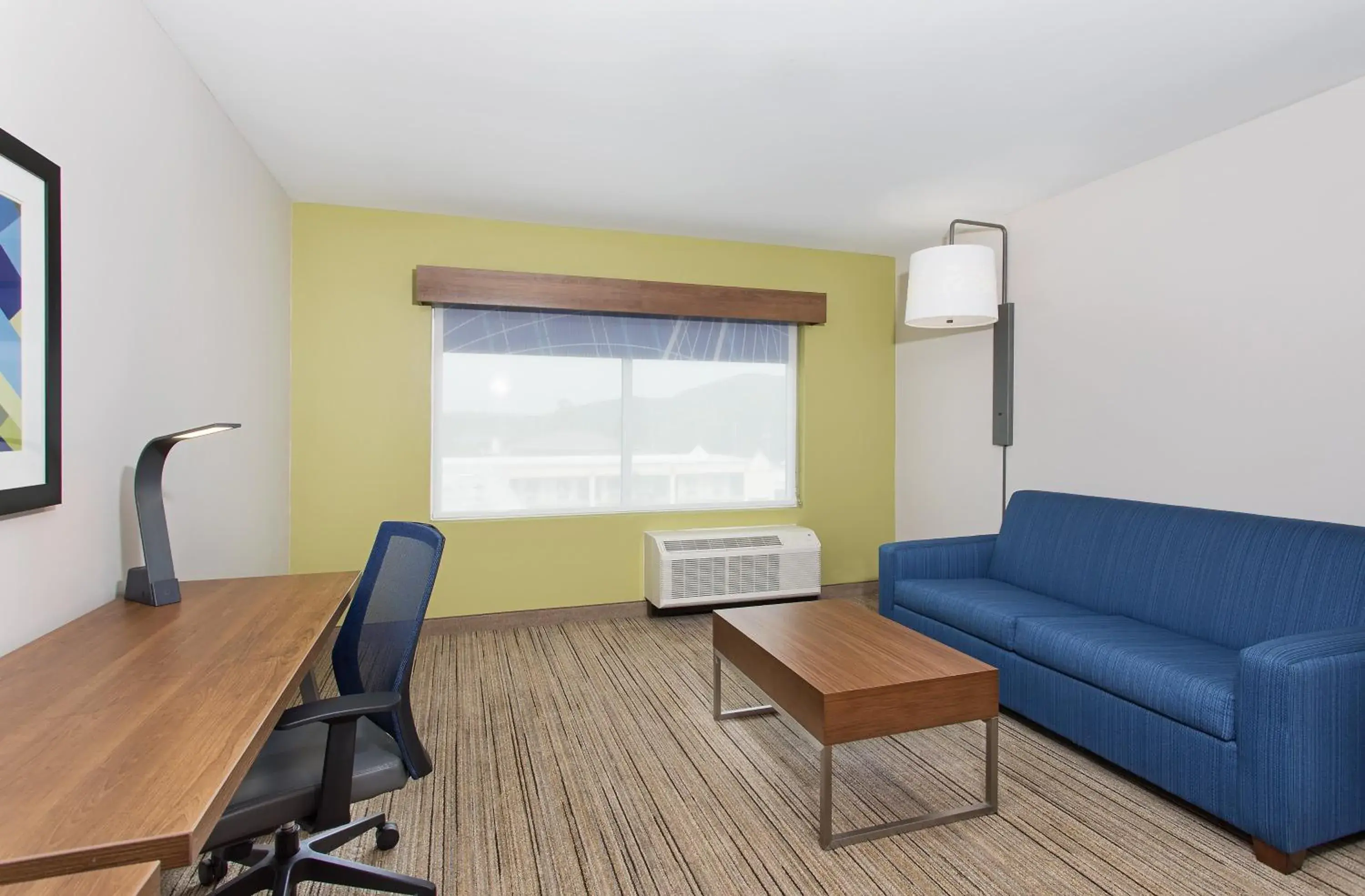 Photo of the whole room in Holiday Inn Express Williamsburg by IHG Photo of the whole room in Holiday Inn Express Williamsburg by IHG