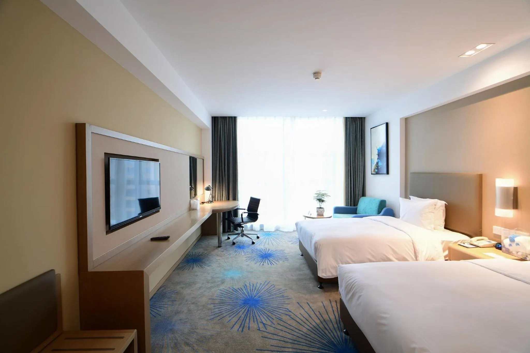 Photo of the whole room, Bed in Holiday Inn Express - Liuyang Development Zone by IHG Changsha Huanghua Airport