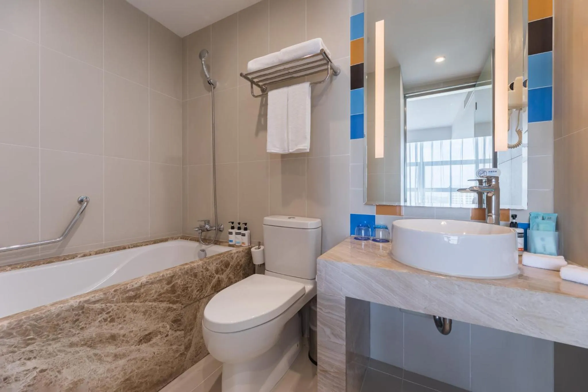 Photo of the whole room in Holiday Inn Express - Liuyang Development Zone by IHG Changsha Huanghua Airport