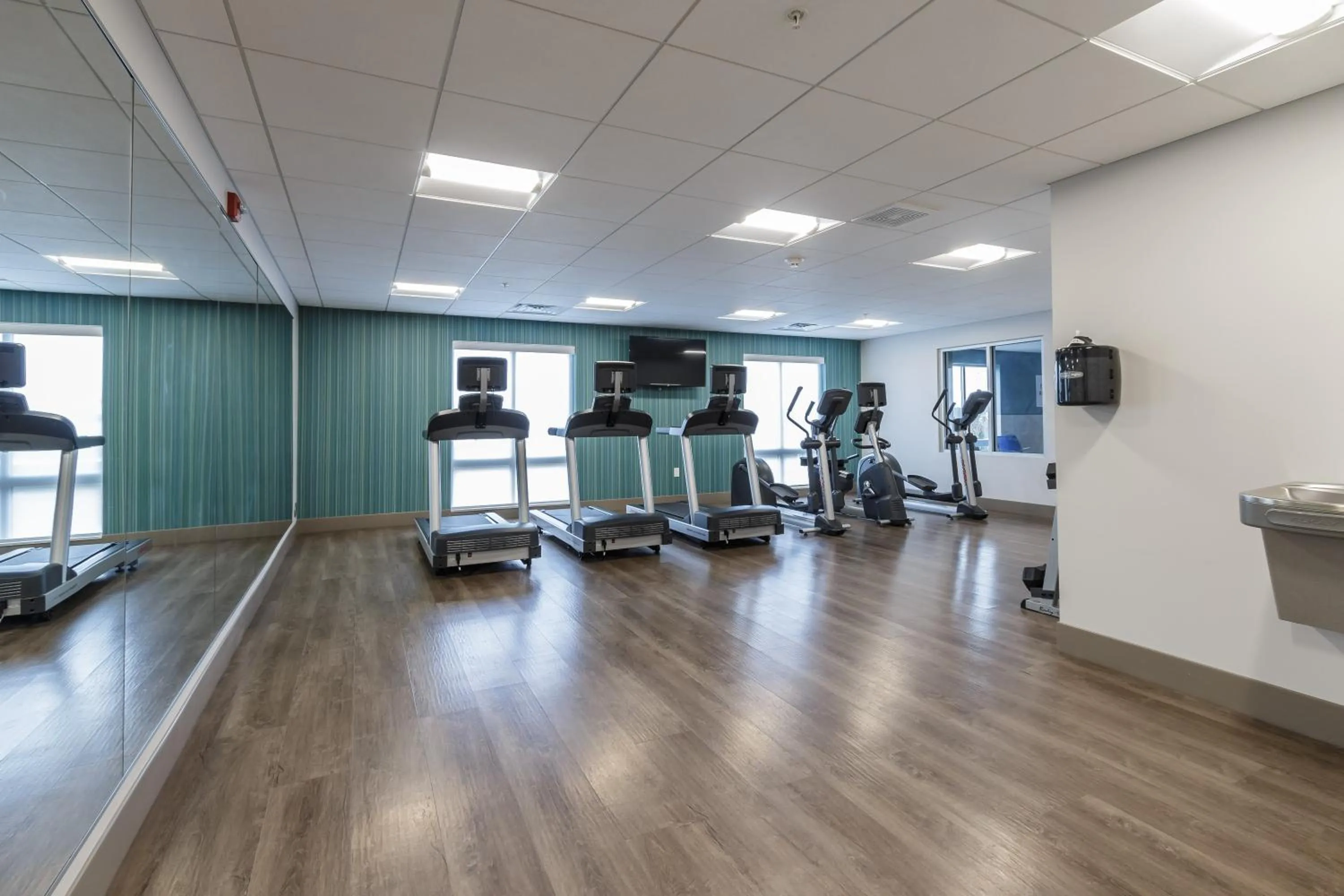 Fitness centre/facilities in Holiday Inn Express & Suites- South Bend Casino by IHG