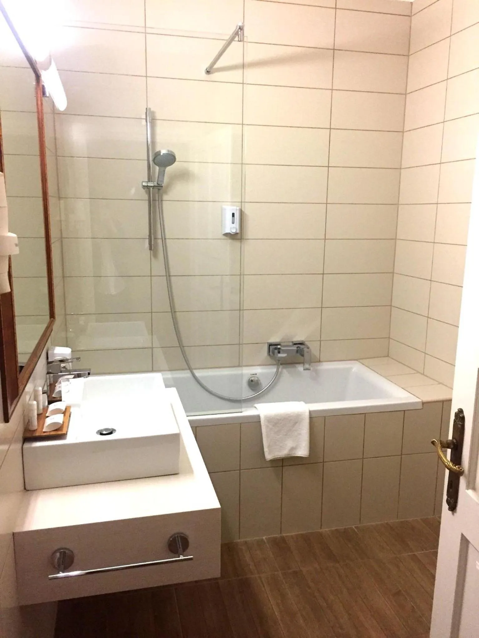 Bath in Batthyány Kastélyszálló