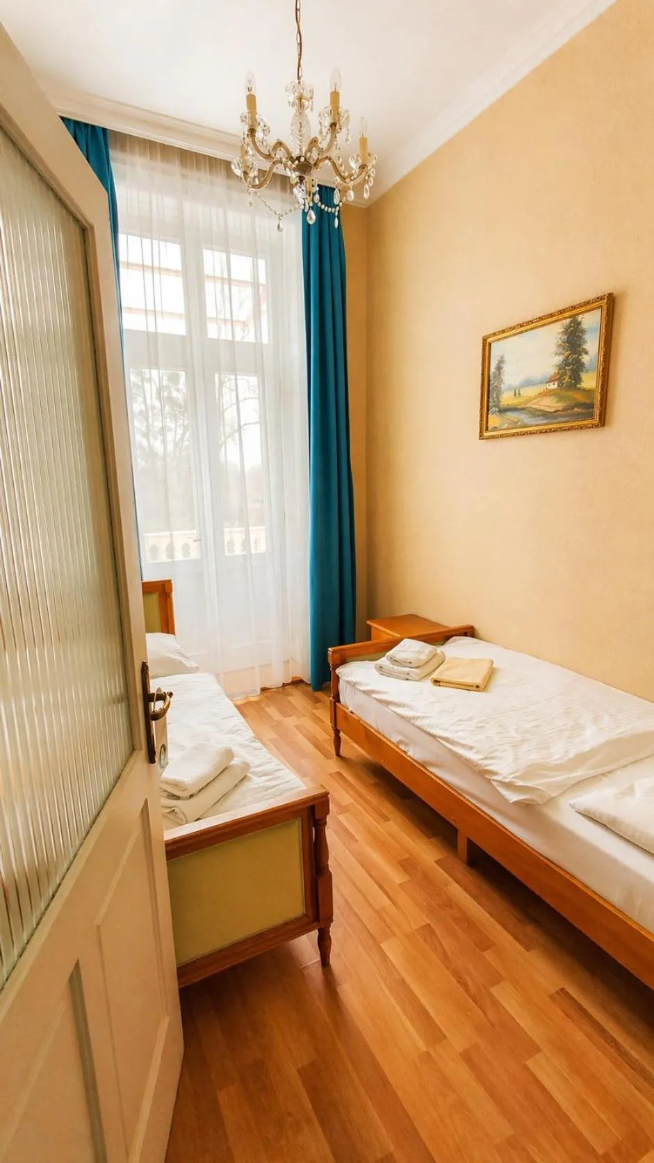 Bedroom, Bed in Batthyány Kastélyszálló