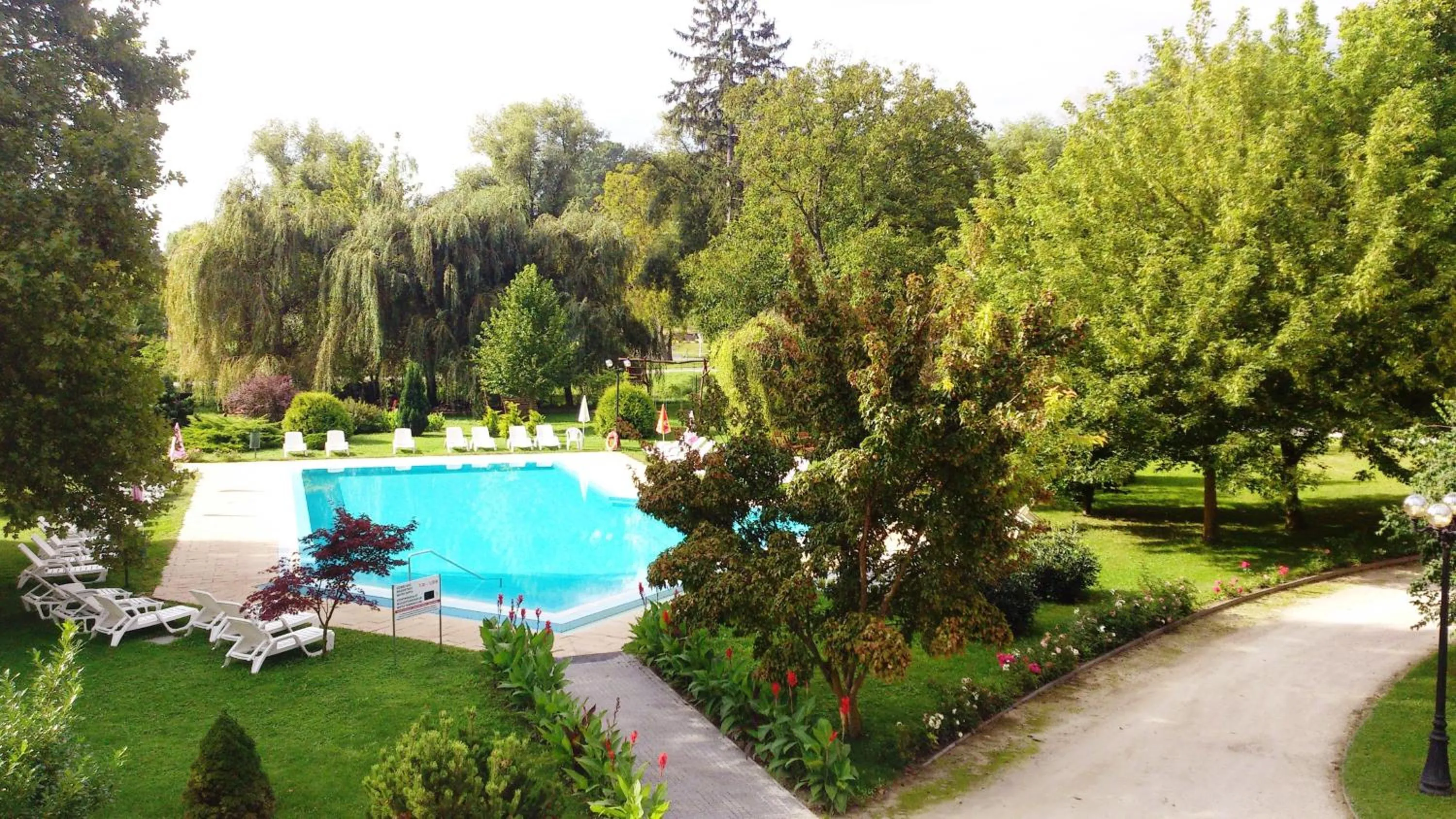 Garden in Batthyány Kastélyszálló