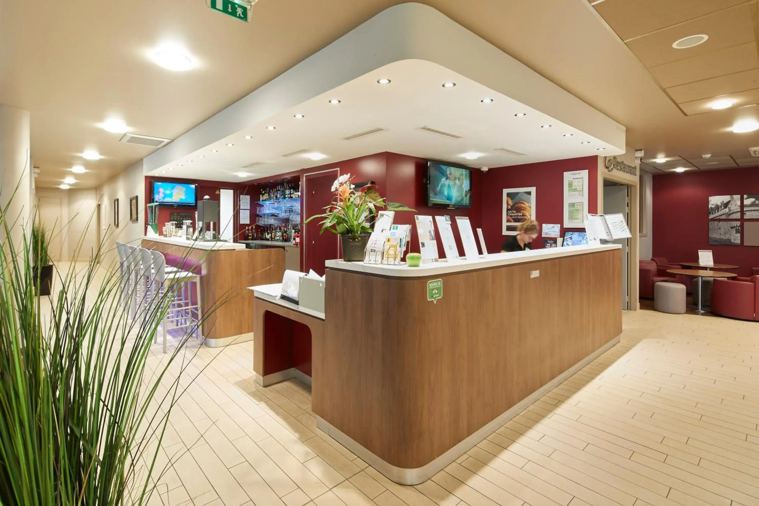 Lobby or reception in Campanile Nantes Centre - Saint Jacques Lobby or reception in Campanile Nantes Centre - Saint Jacques