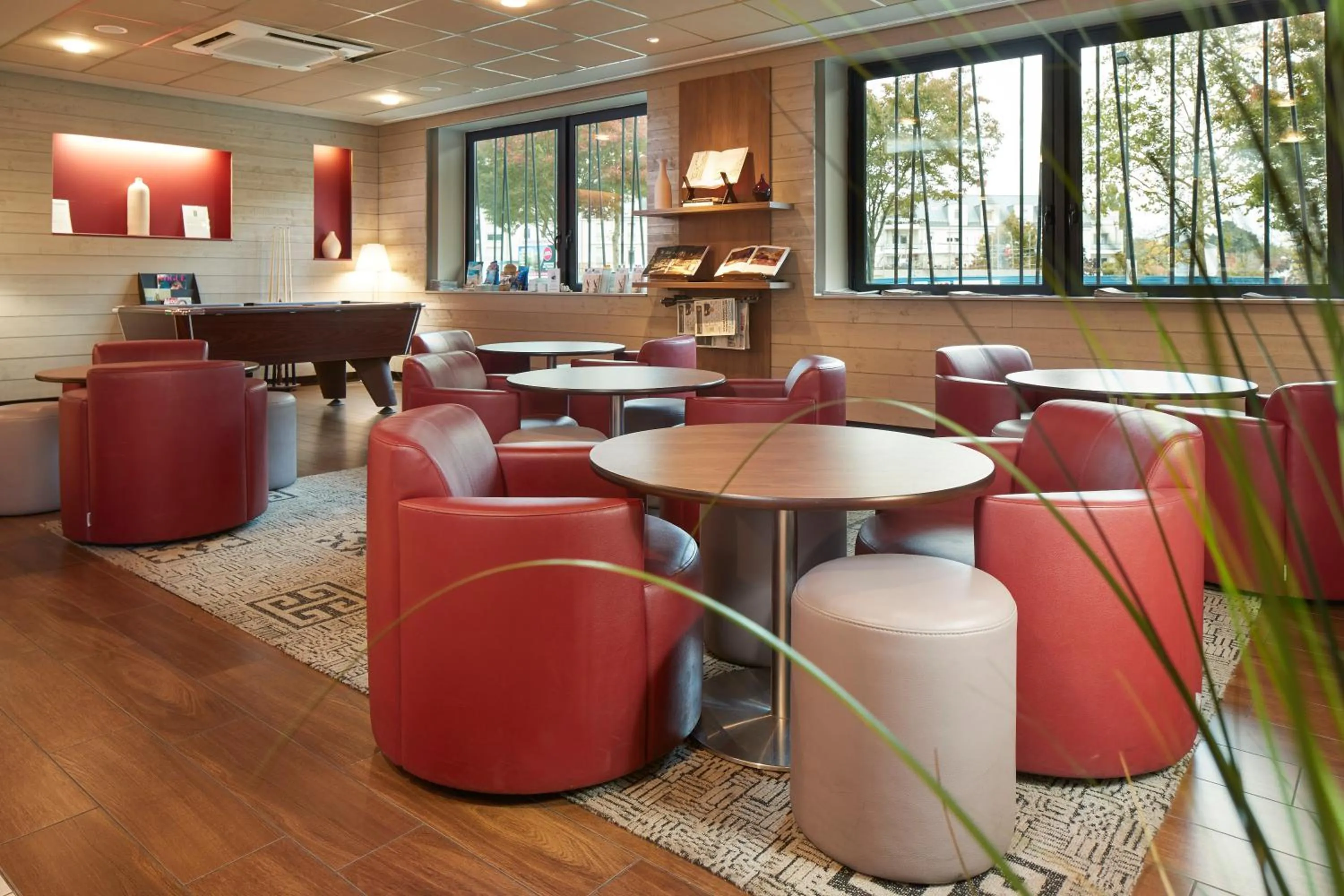 Lounge or bar in Campanile Nantes Centre - Saint Jacques