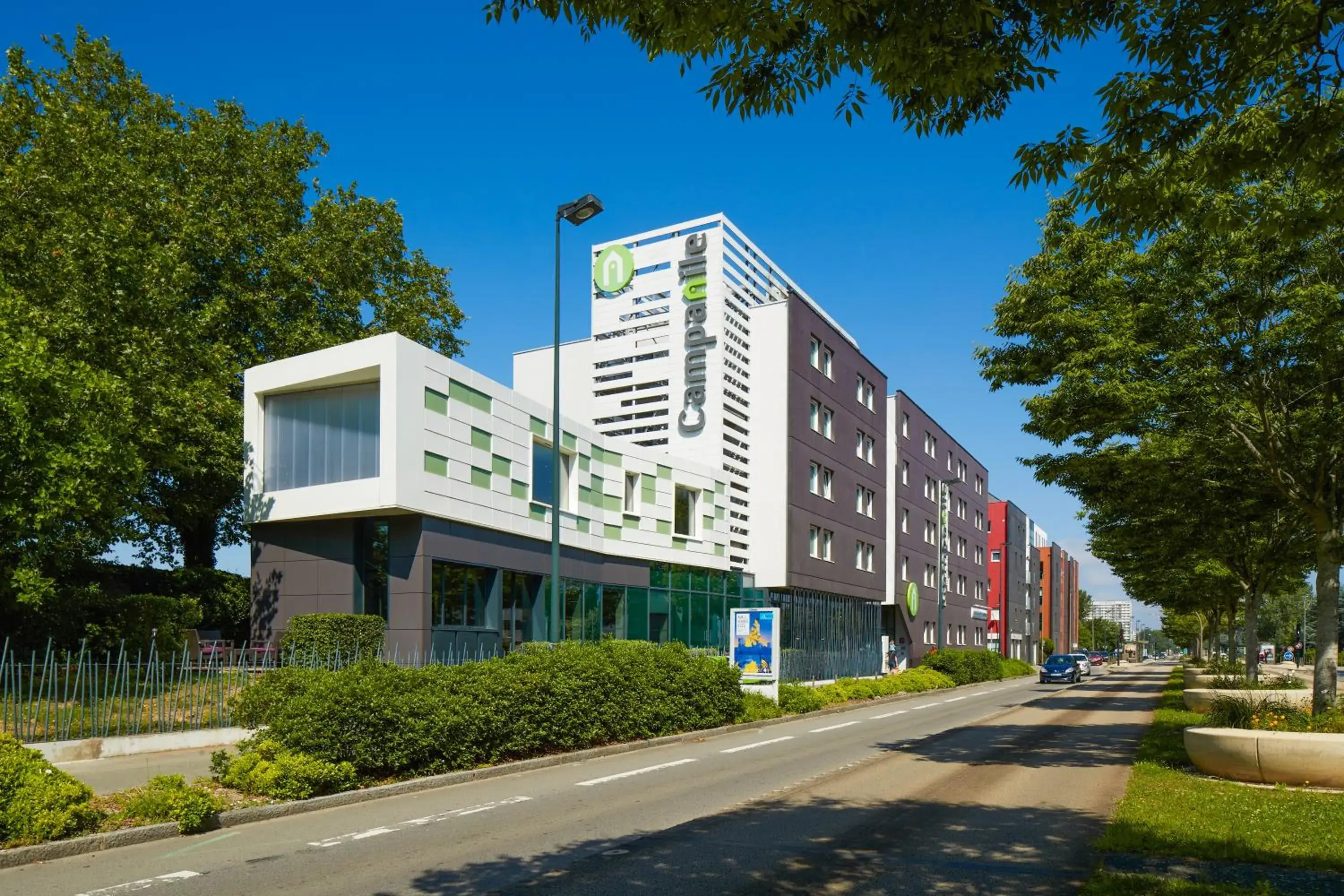 Property building in Campanile Nantes Centre - Saint Jacques Property building in Campanile Nantes Centre - Saint Jacques