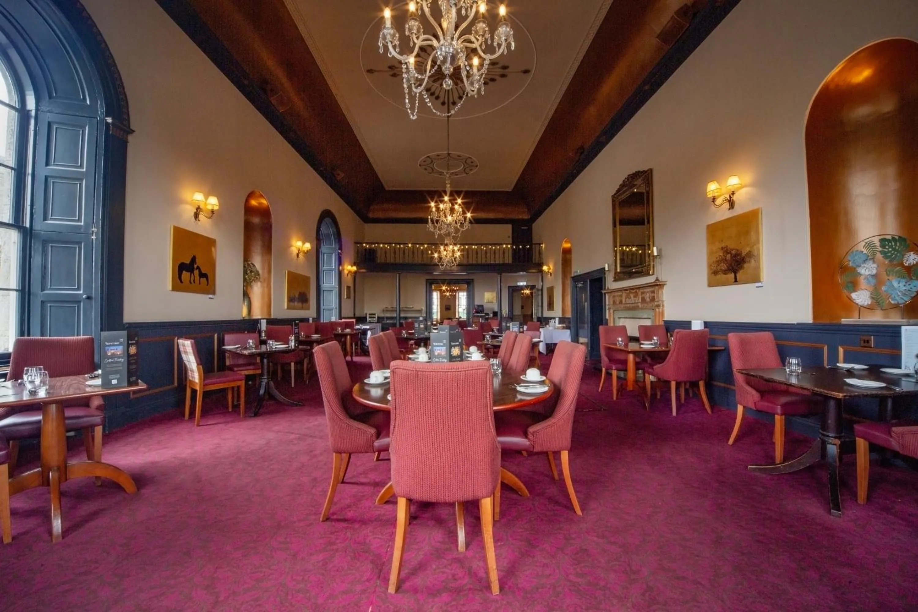 Restaurant/places to eat in The Tontine Hotel