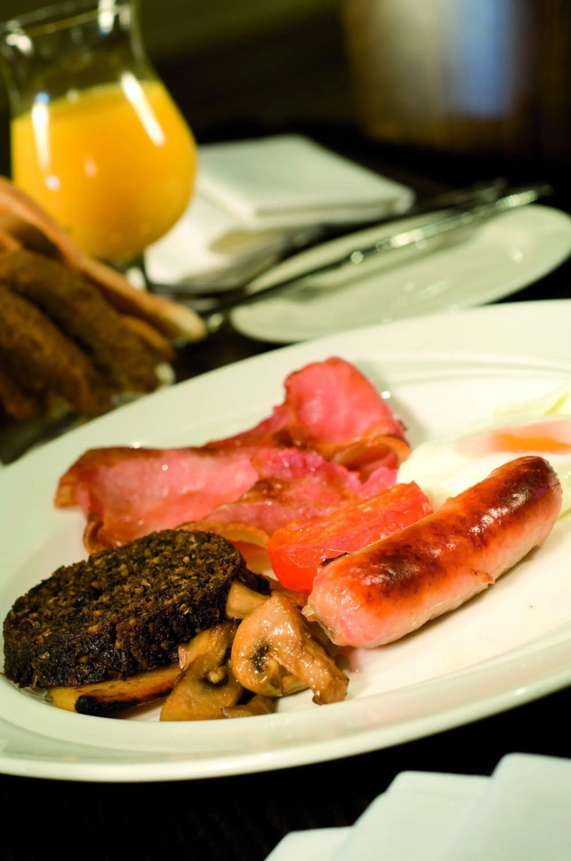 English/Irish breakfast in The Tontine Hotel