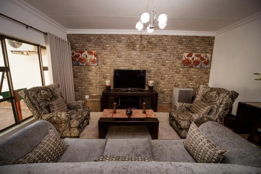 Tamboti Lodge Guest House