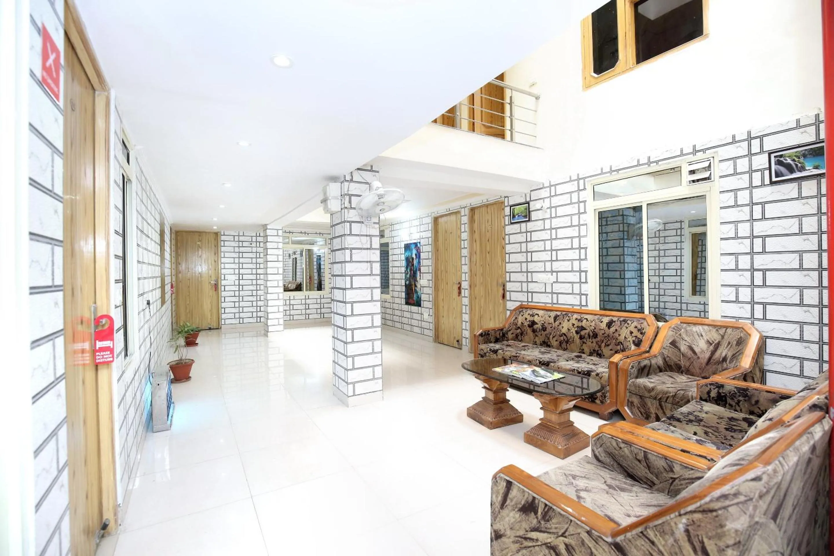 Lobby or reception in Hotel O Continental Inn