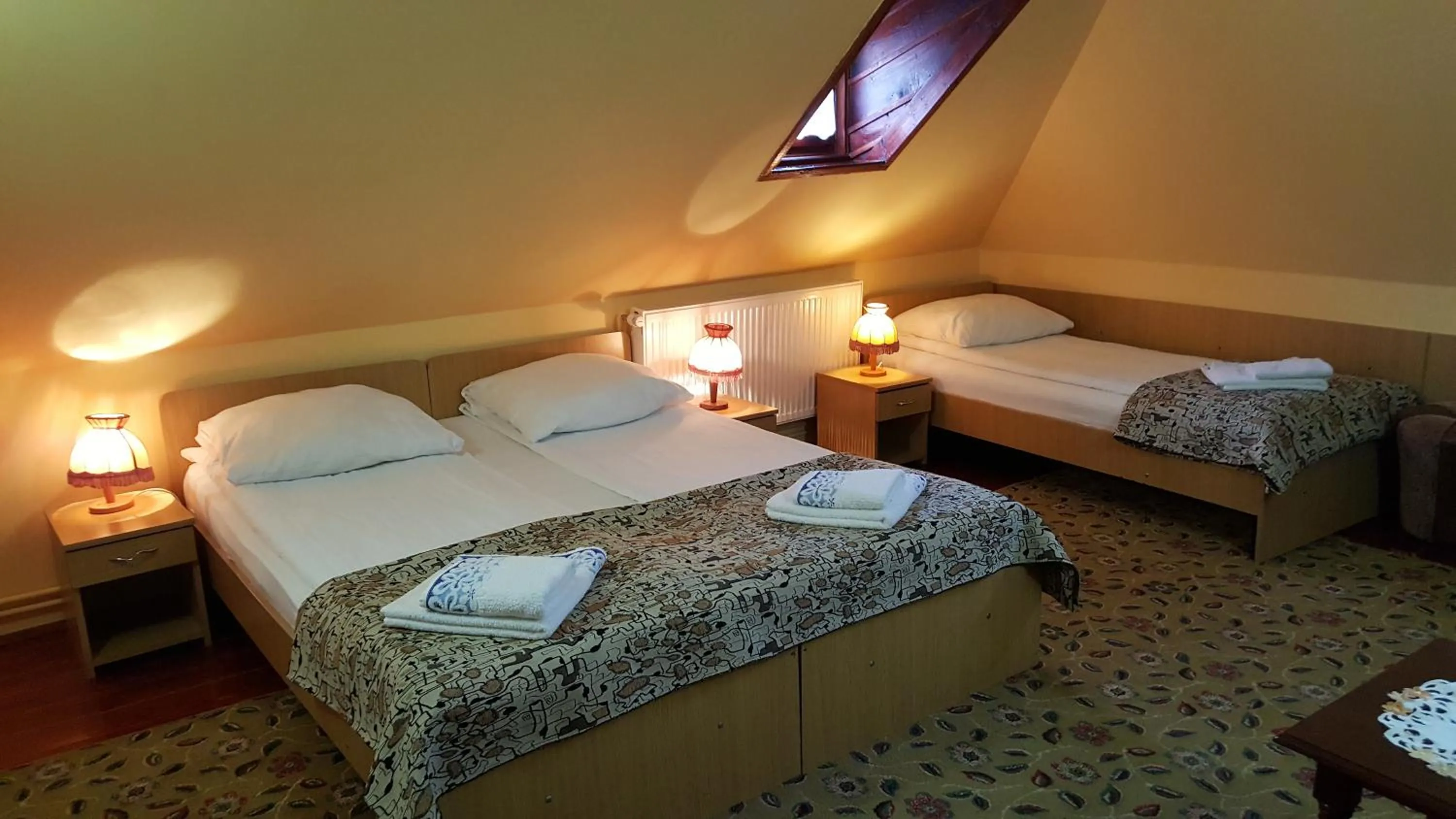 Triple Room in Pension Ela