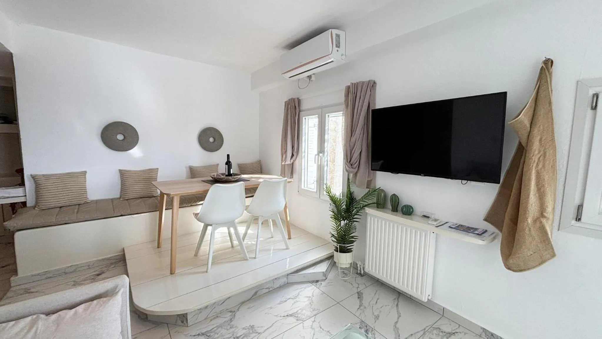 Living room in Amperian Mykonos Suites & Villas