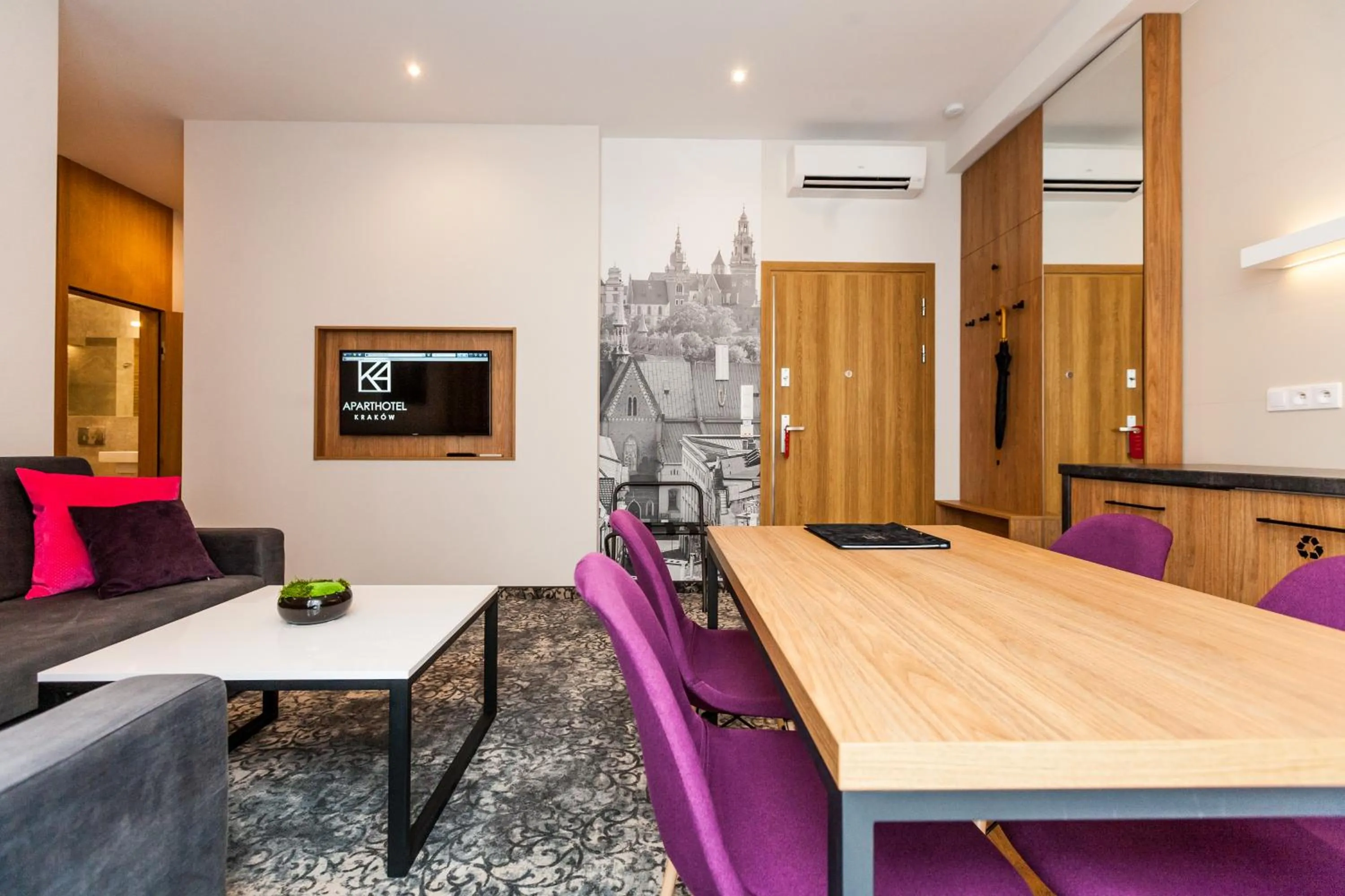 Property logo or sign in K4 APARTHOTEL KRAKÓW