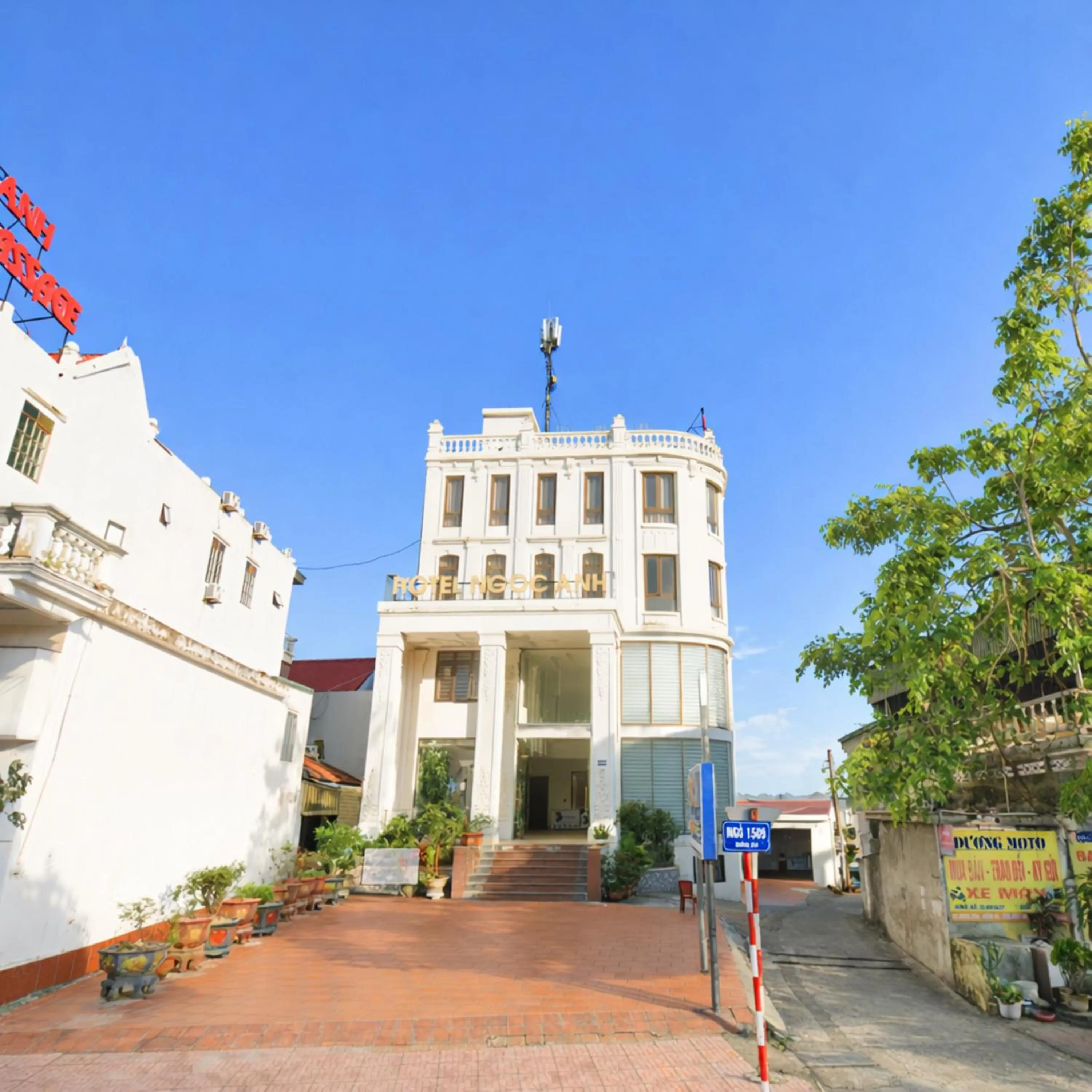Property building in Hotel Ngoc Anh - Van Don