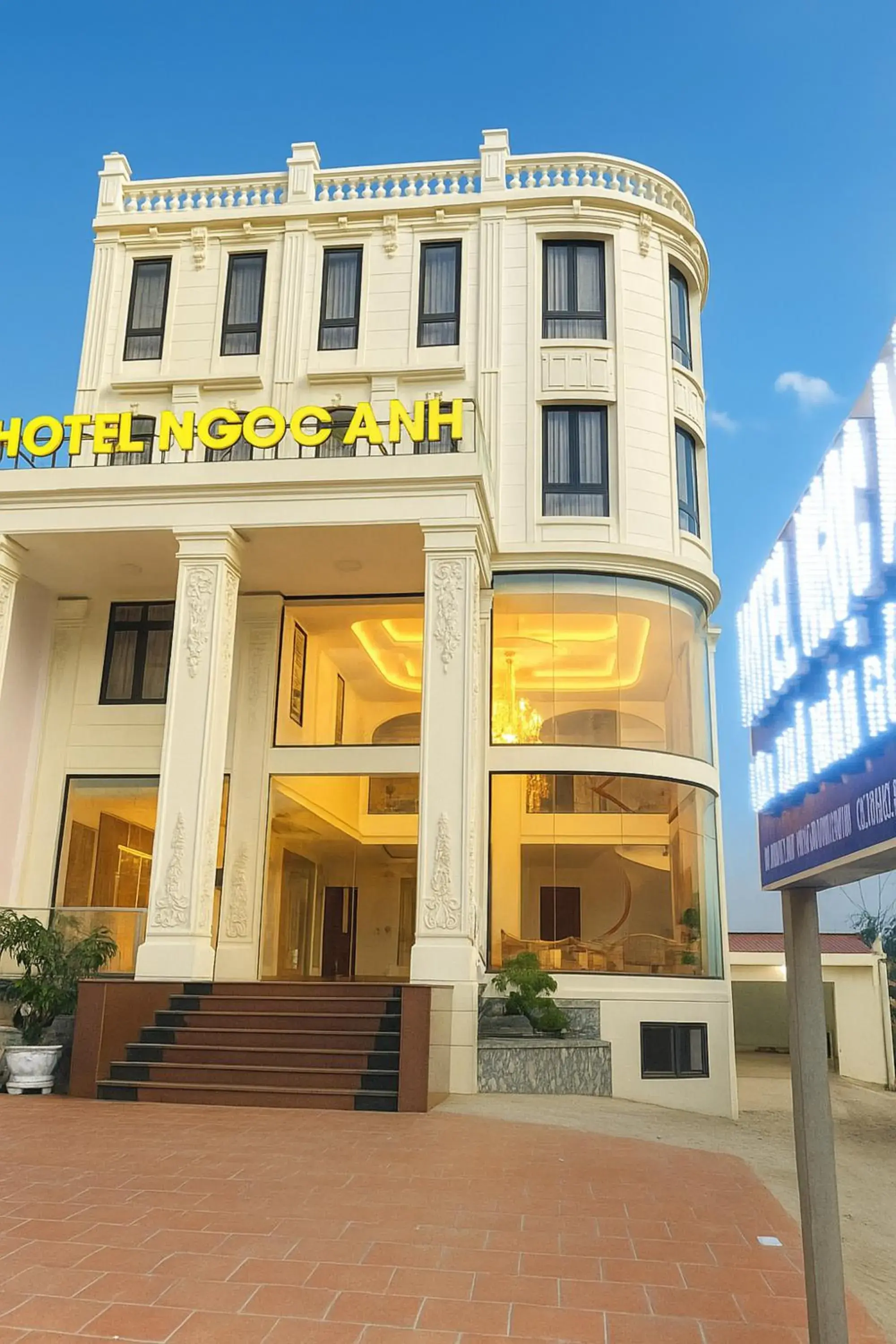 Property building in Hotel Ngoc Anh - Van Don Property building in Hotel Ngoc Anh - Van Don