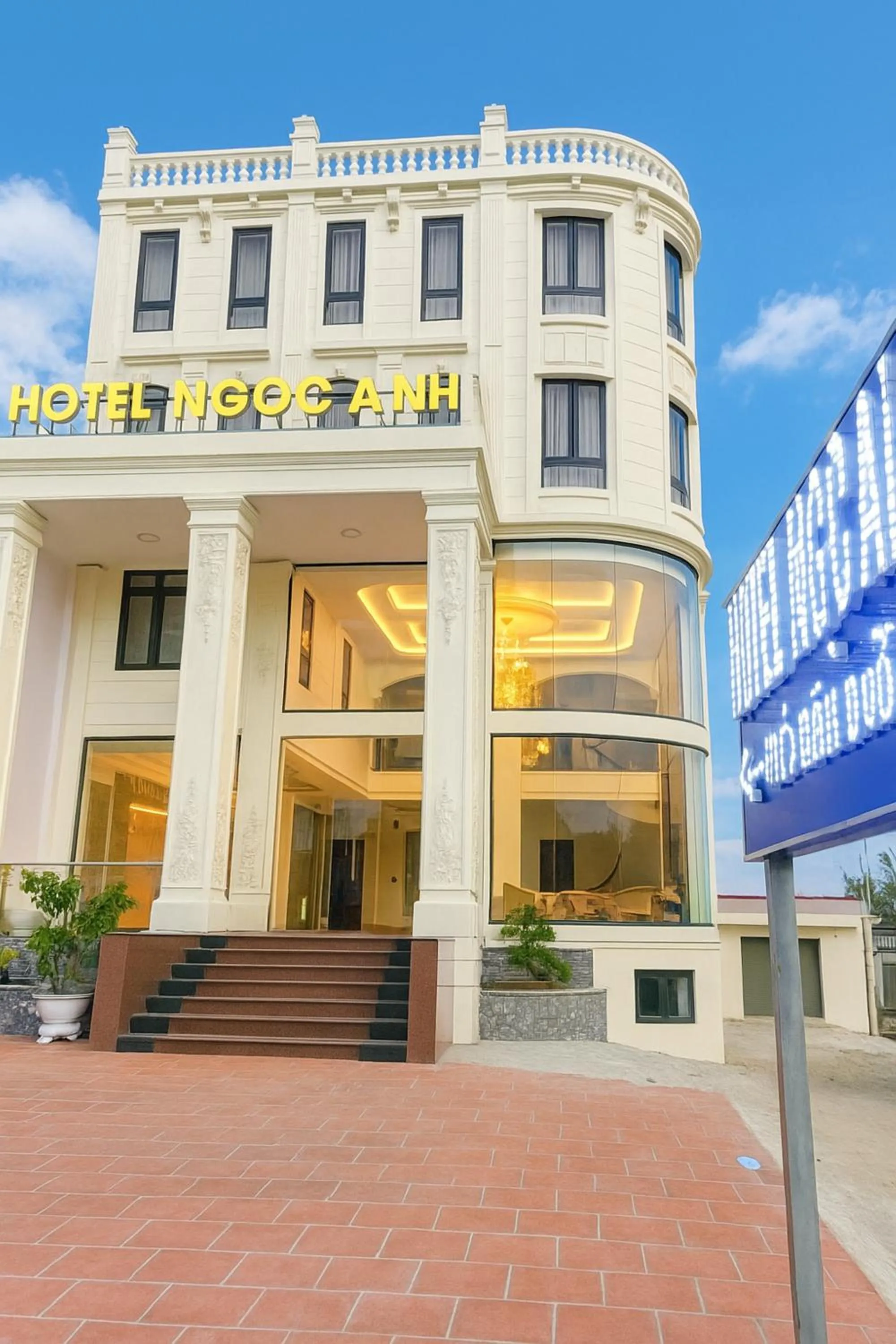 Property building in Hotel Ngoc Anh - Van Don