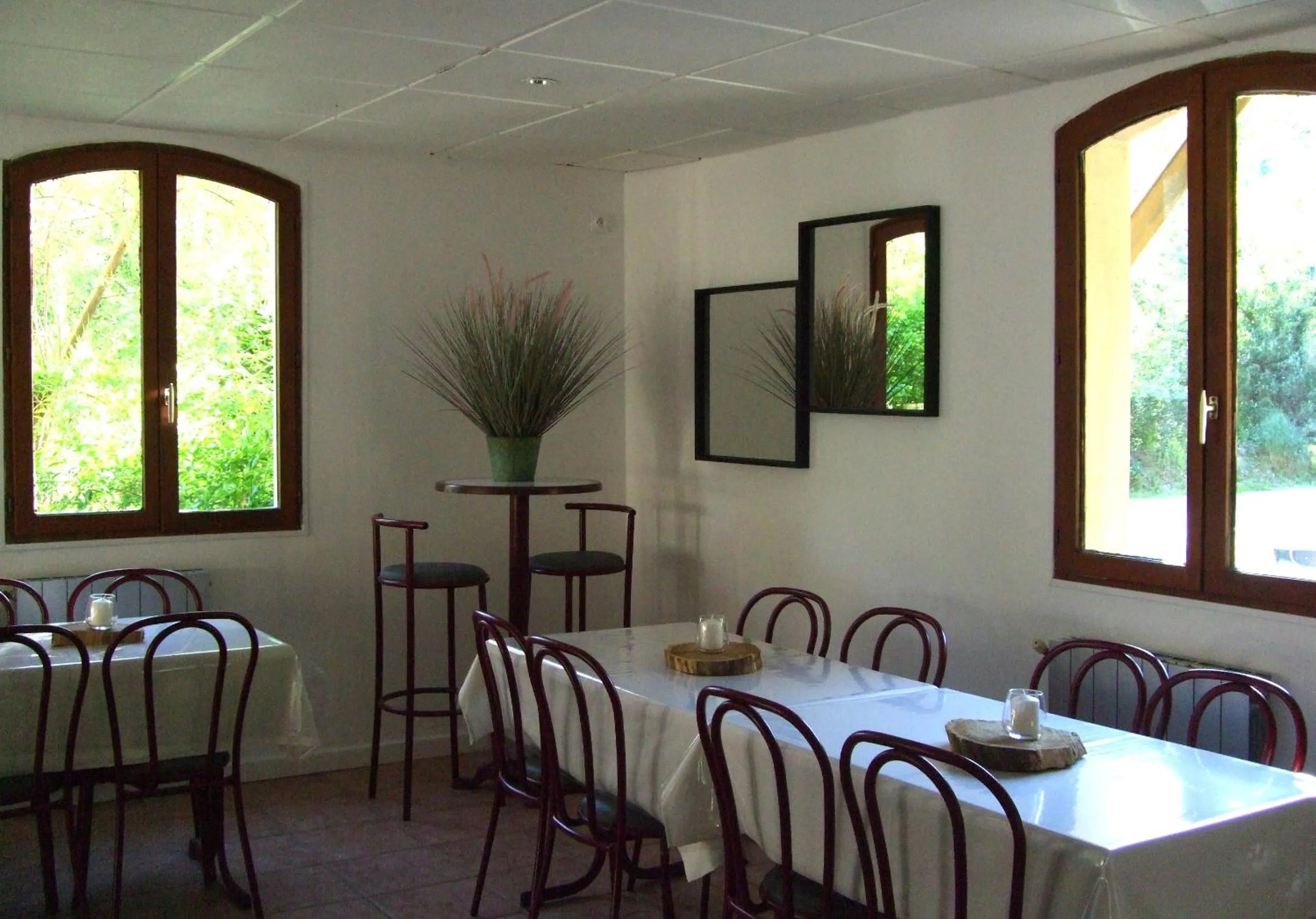 Restaurant/places to eat in Hôtel Le Moulin D'Olt
