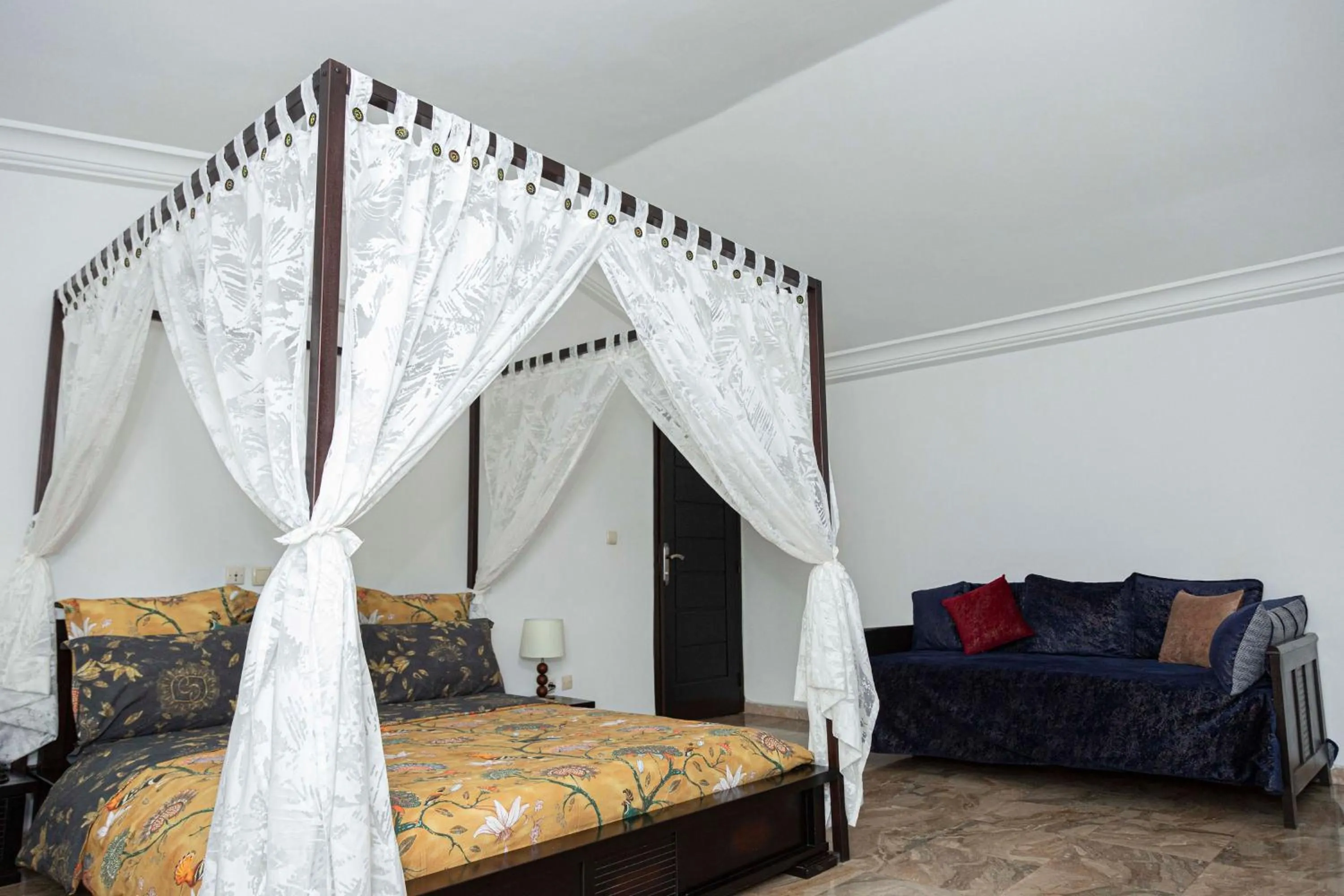 Property building, Bed in Villa Jaddis