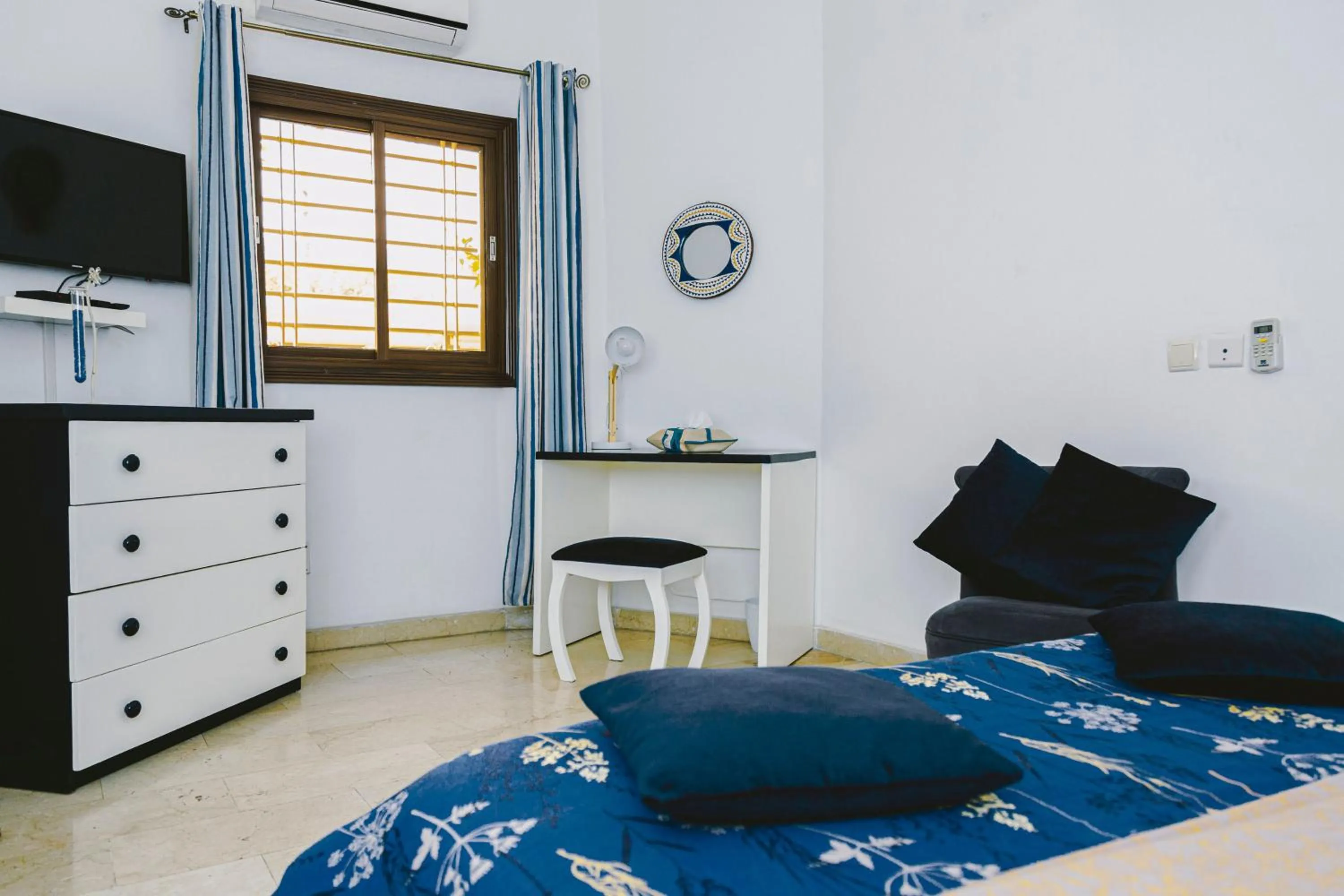 Photo of the whole room, Bed in Villa Jaddis