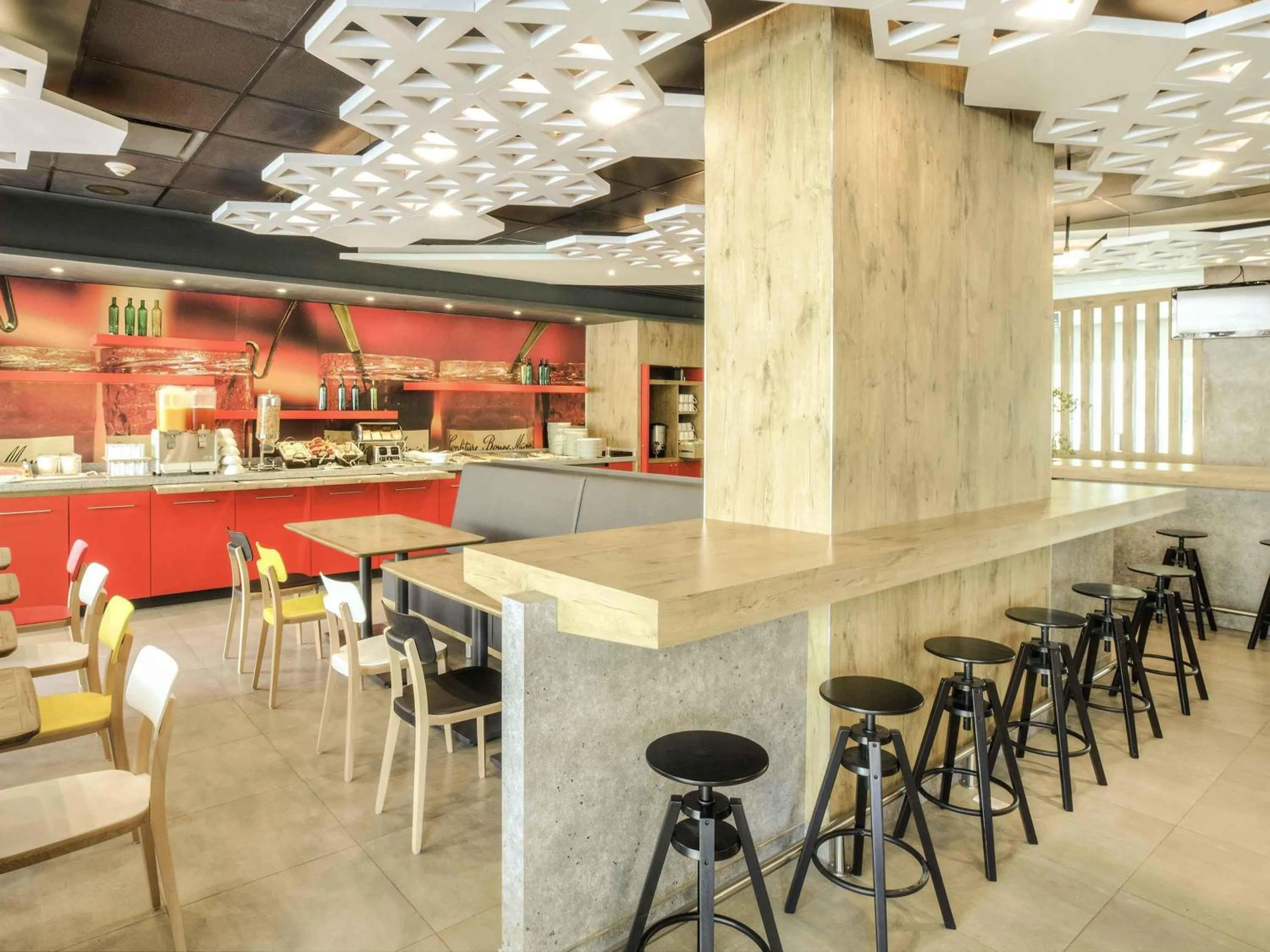 Restaurant/places to eat in Ibis Guadalajara Expo