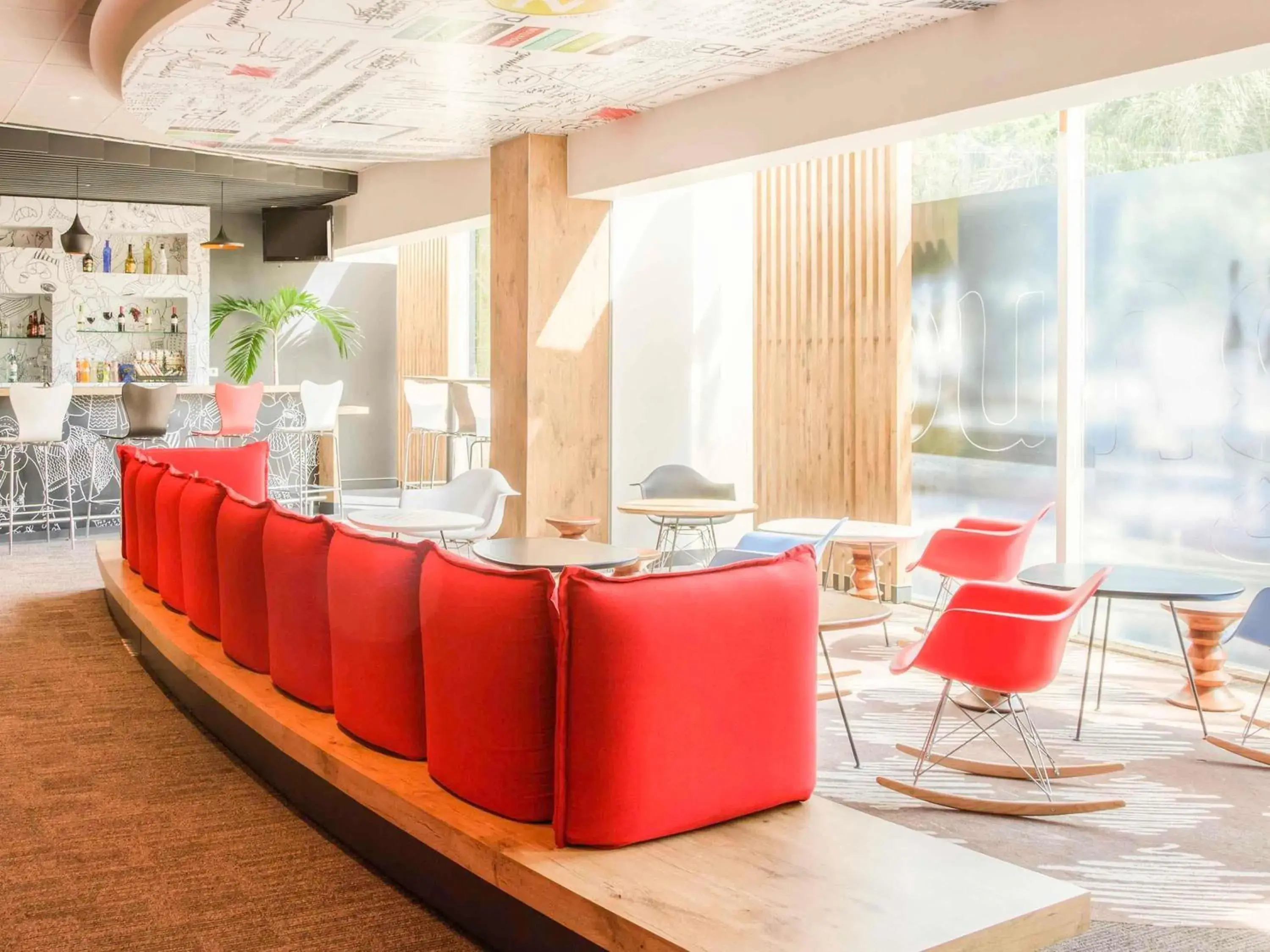 Lounge or bar in Ibis Guadalajara Expo Lounge or bar in Ibis Guadalajara Expo