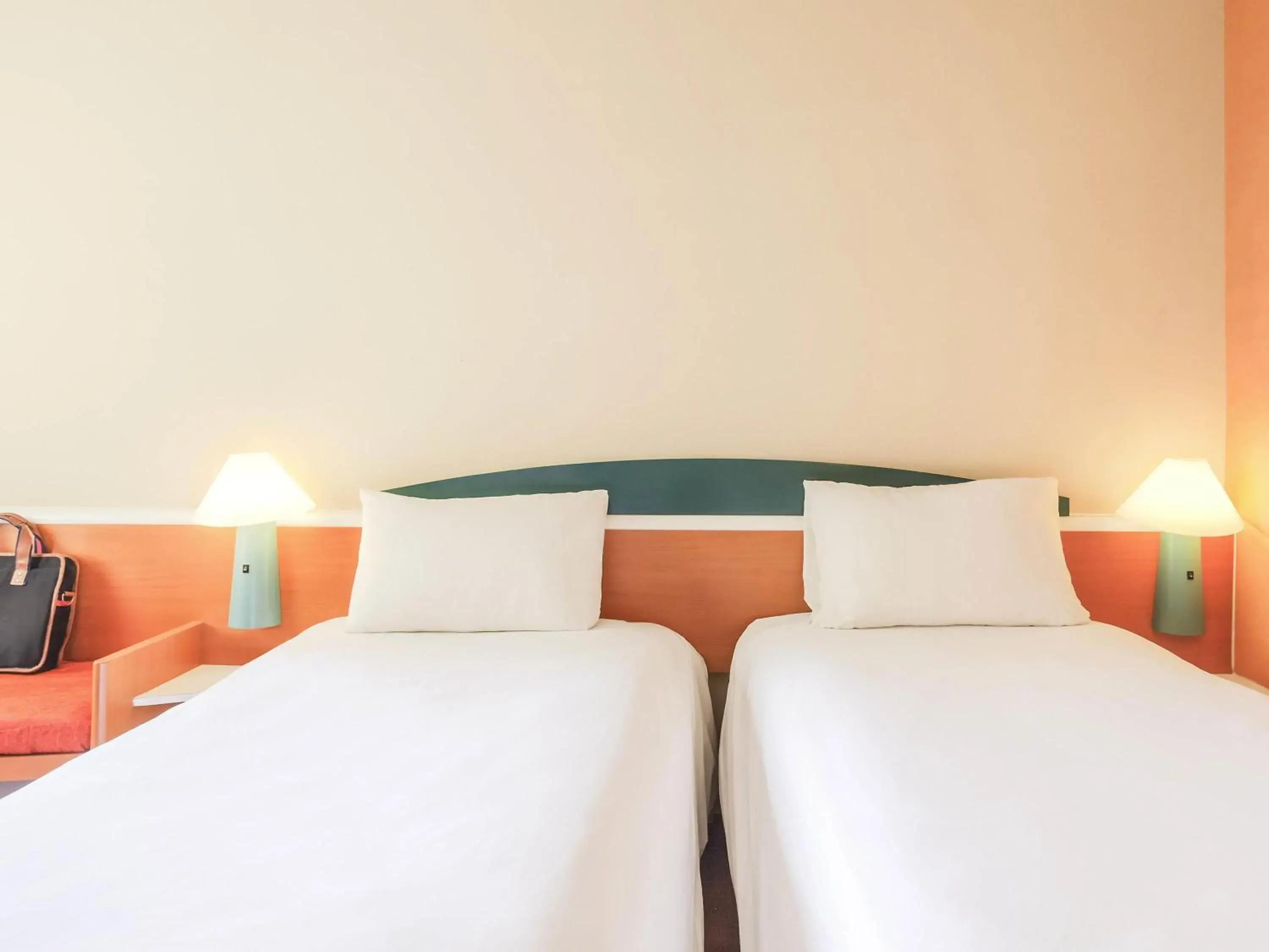 Bedroom, Bed in Ibis Guadalajara Expo Bedroom, Bed in Ibis Guadalajara Expo