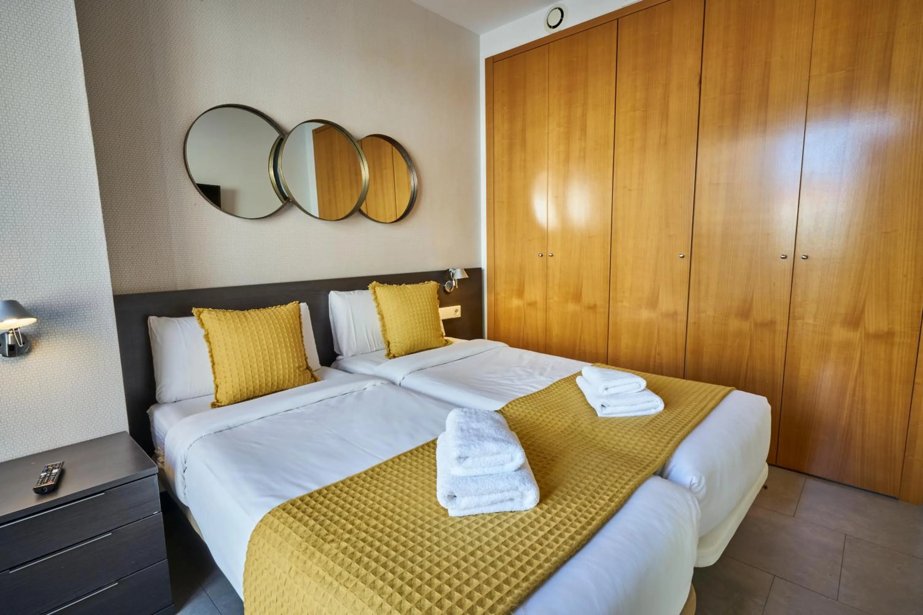 Bedroom, Bed in Bonavista Apartments - Virreina