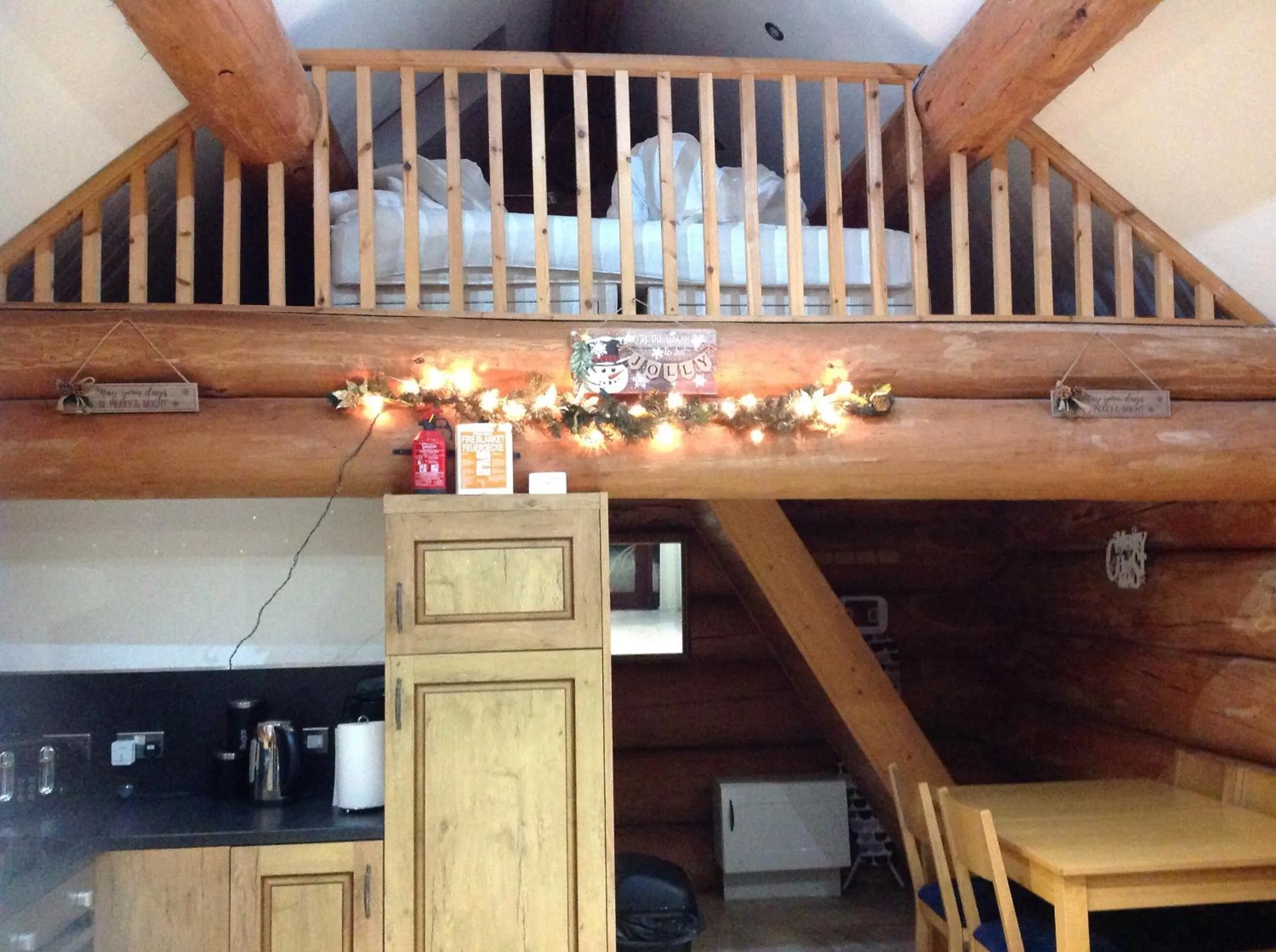 lyne view, log cabin