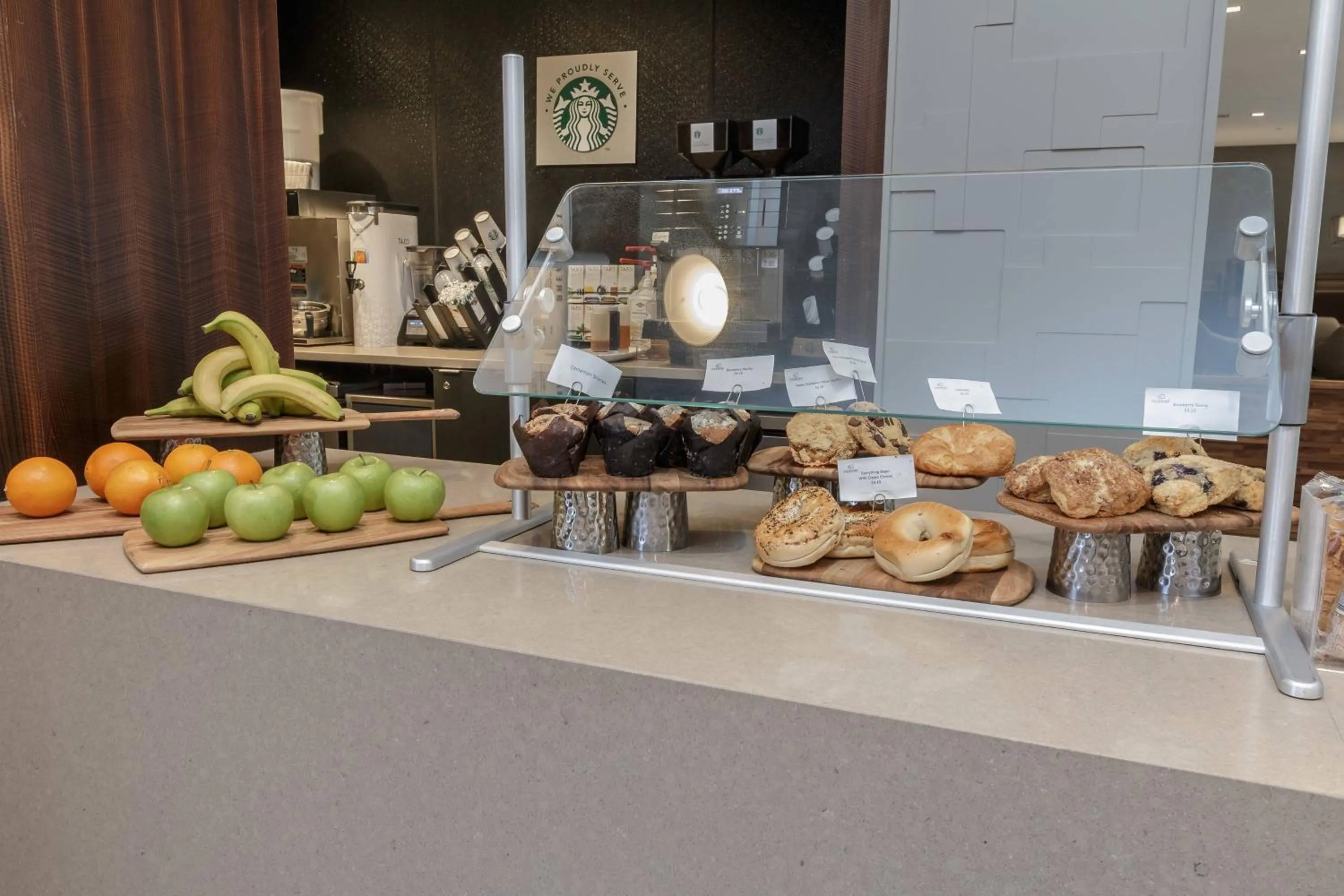 Breakfast in Courtyard by Marriott South Bend Downtown