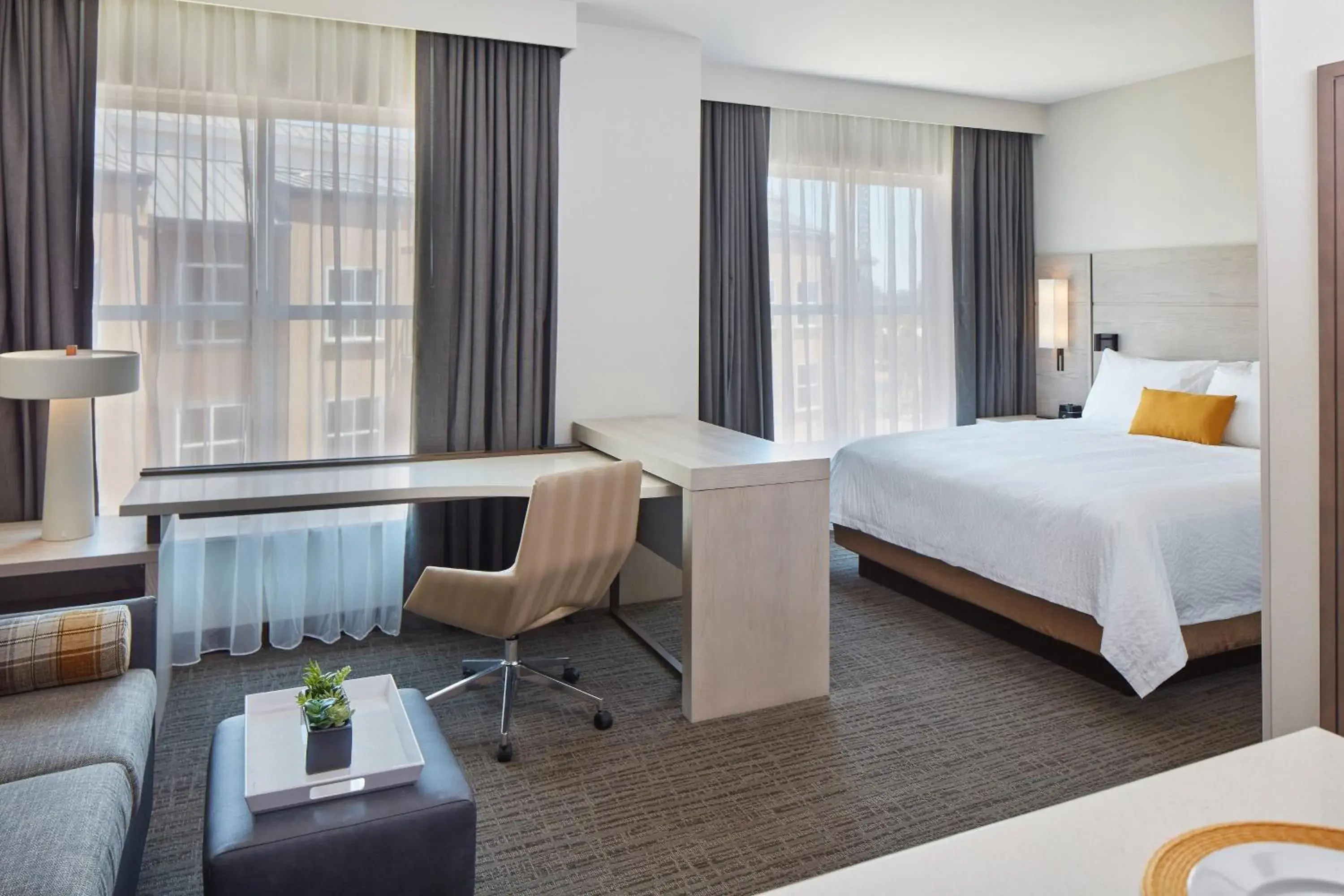 King Studio with Sofa Bed in Hotel Trio Healdsburg King Studio with Sofa Bed in Hotel Trio Healdsburg