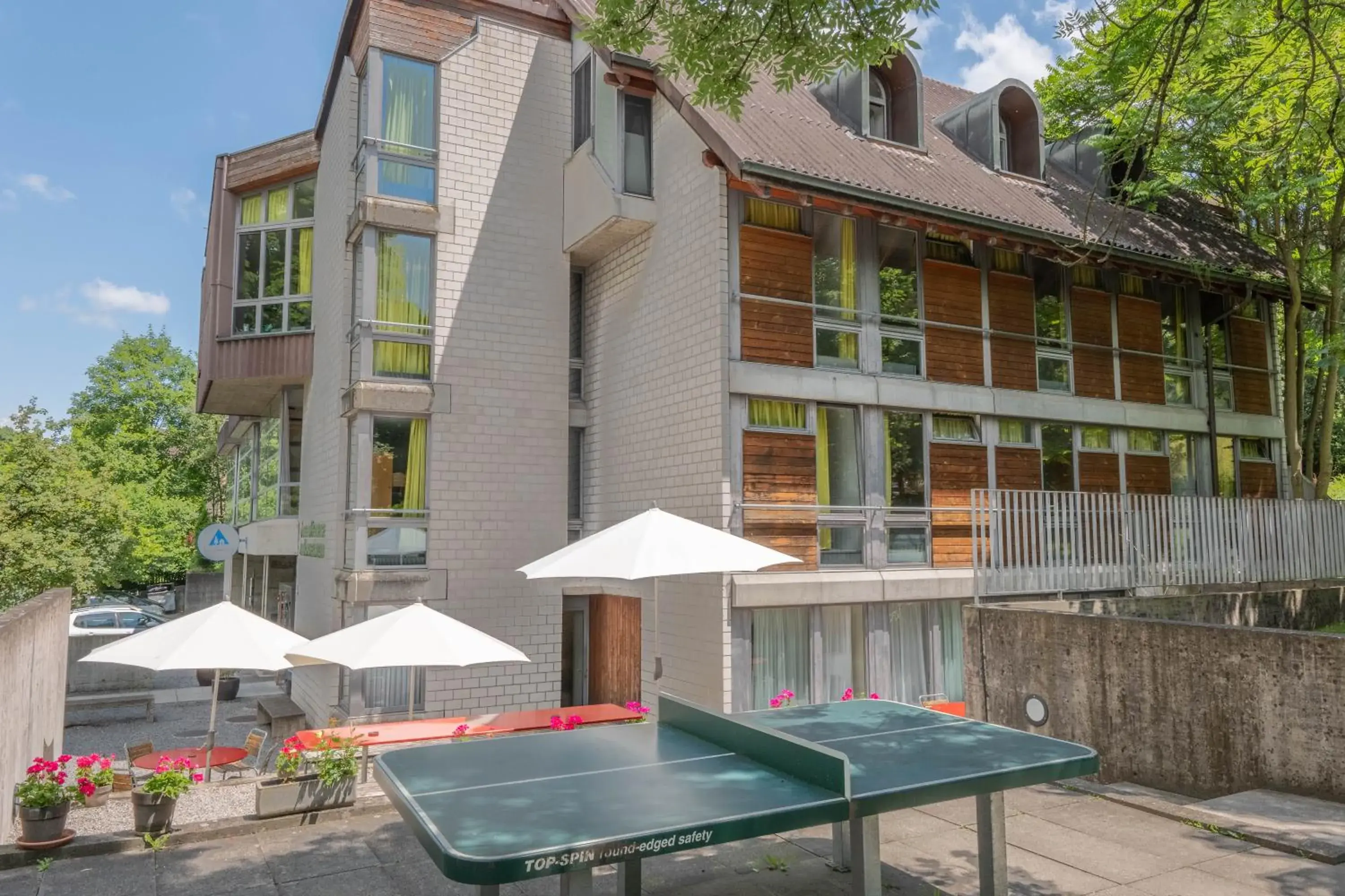 Property building in Luzern Youth Hostel Property building in Luzern Youth Hostel