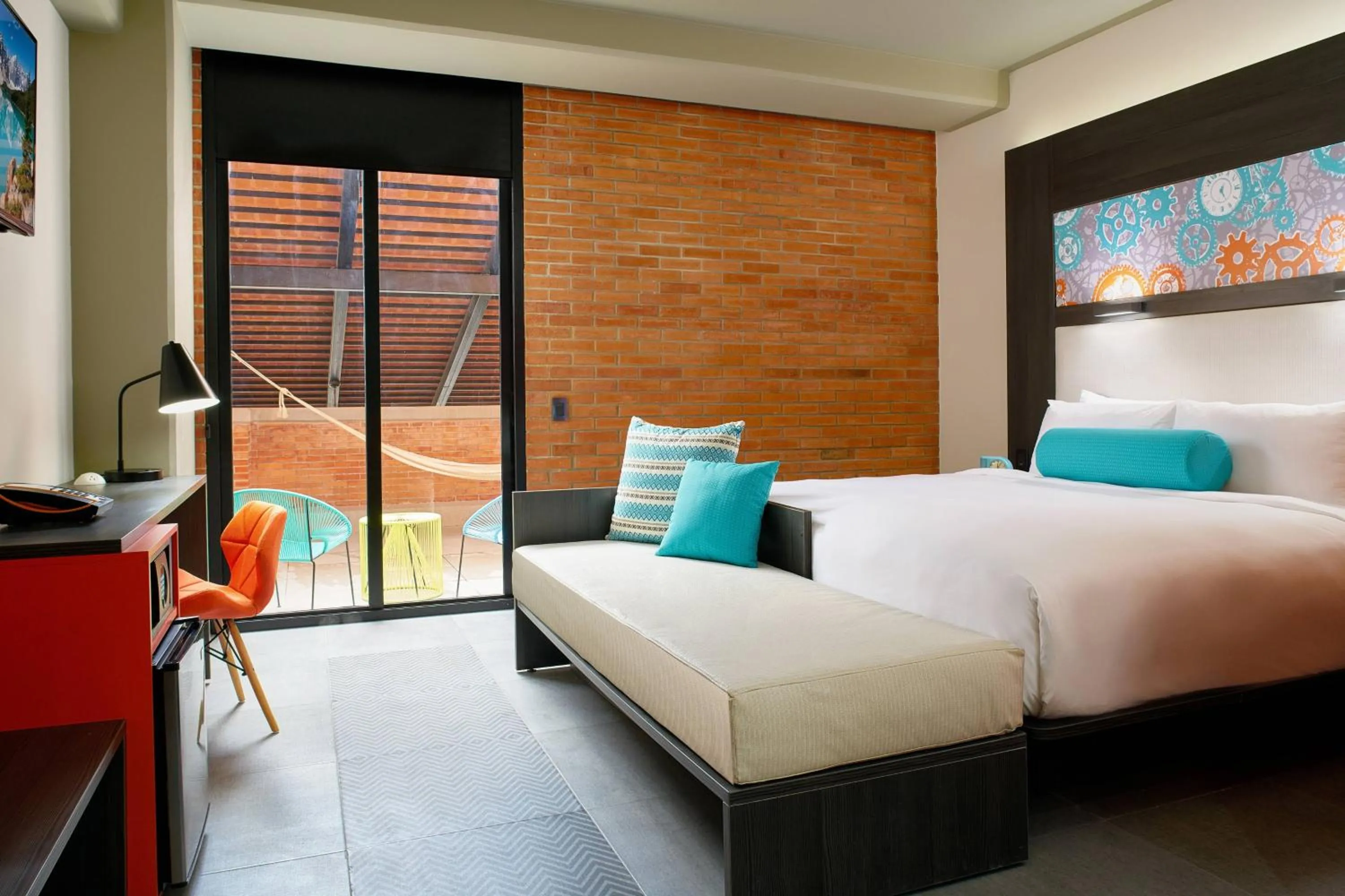 Photo of the whole room in Aloft Celaya