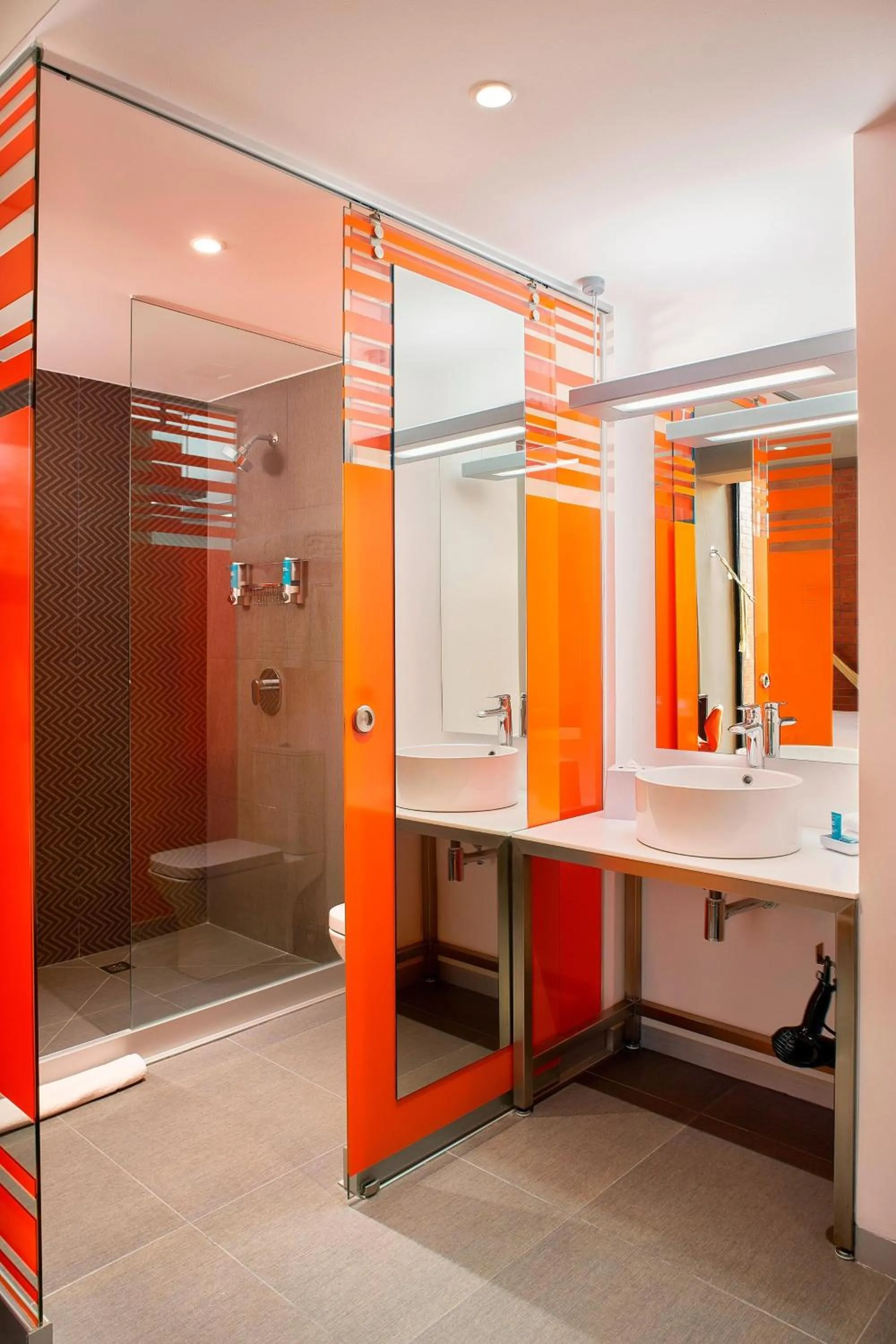 Bathroom in Aloft Celaya