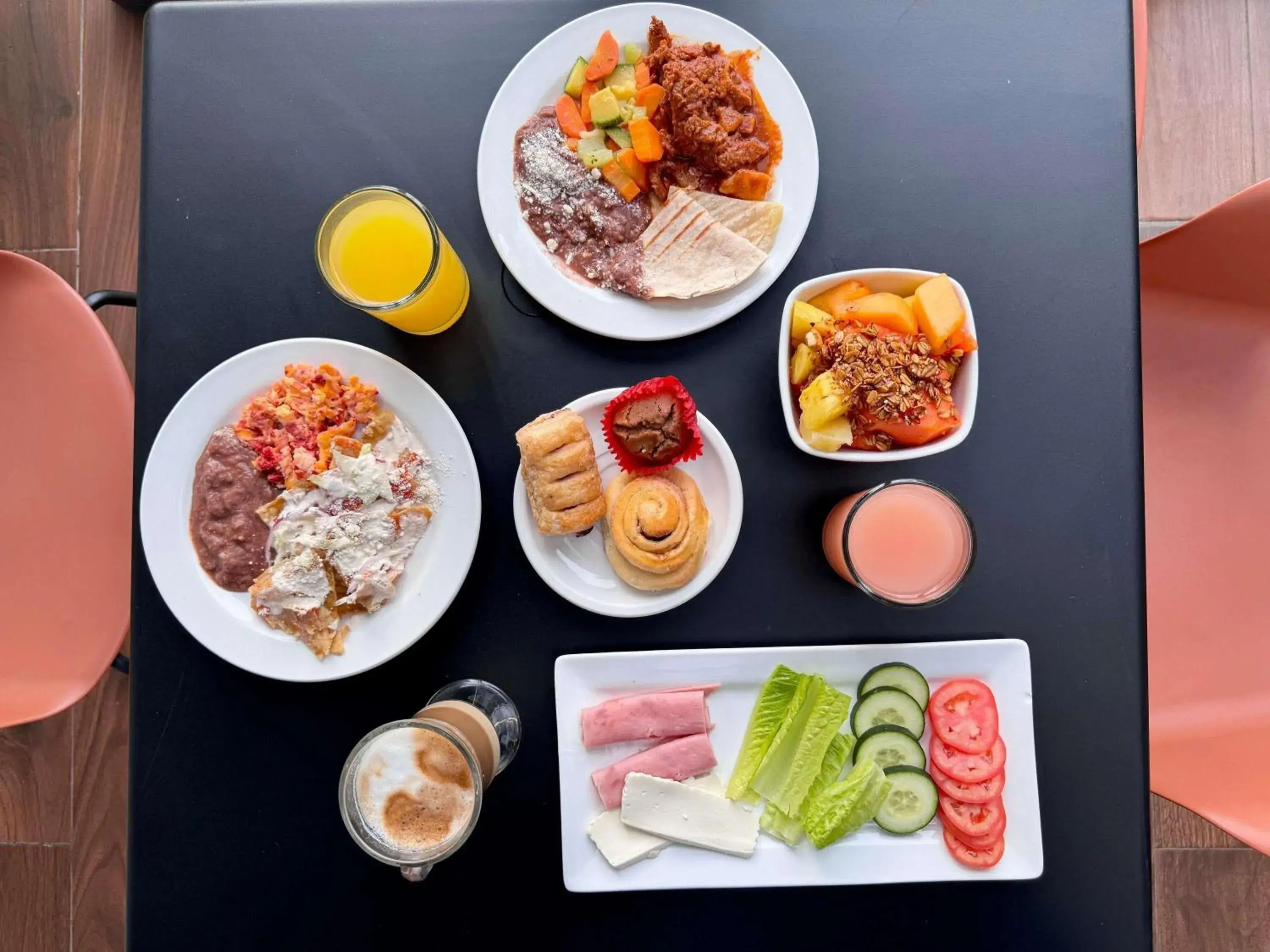 Restaurant/places to eat in Ibis Merida Restaurant/places to eat in Ibis Merida