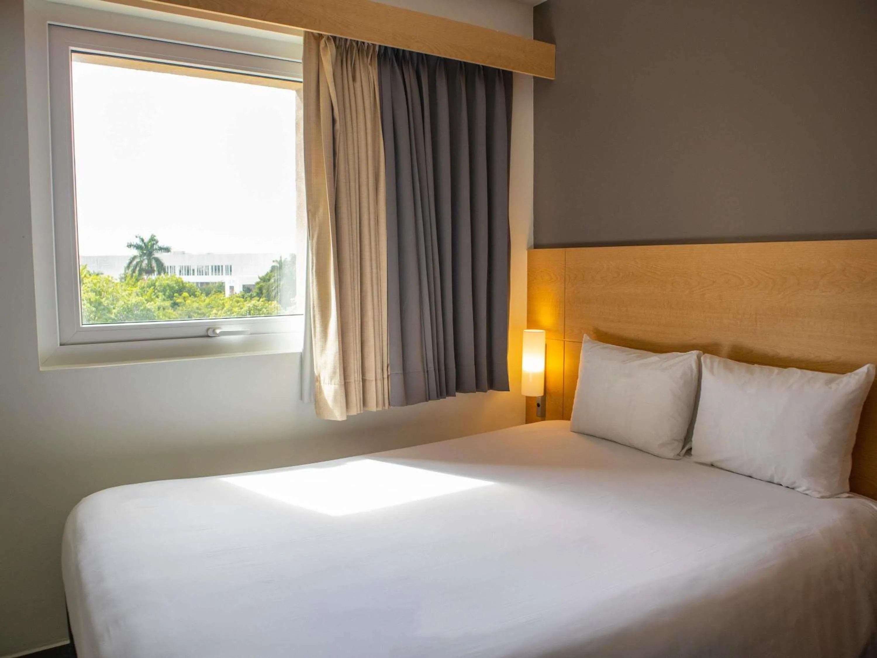 Bedroom, Bed in Ibis Merida