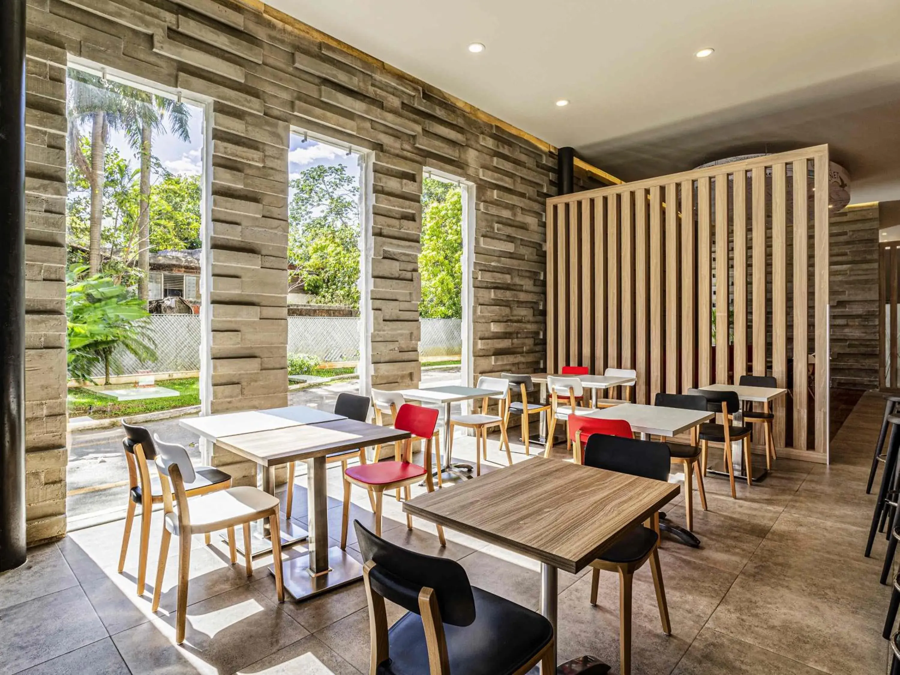 Restaurant/places to eat in Ibis Merida Restaurant/places to eat in Ibis Merida