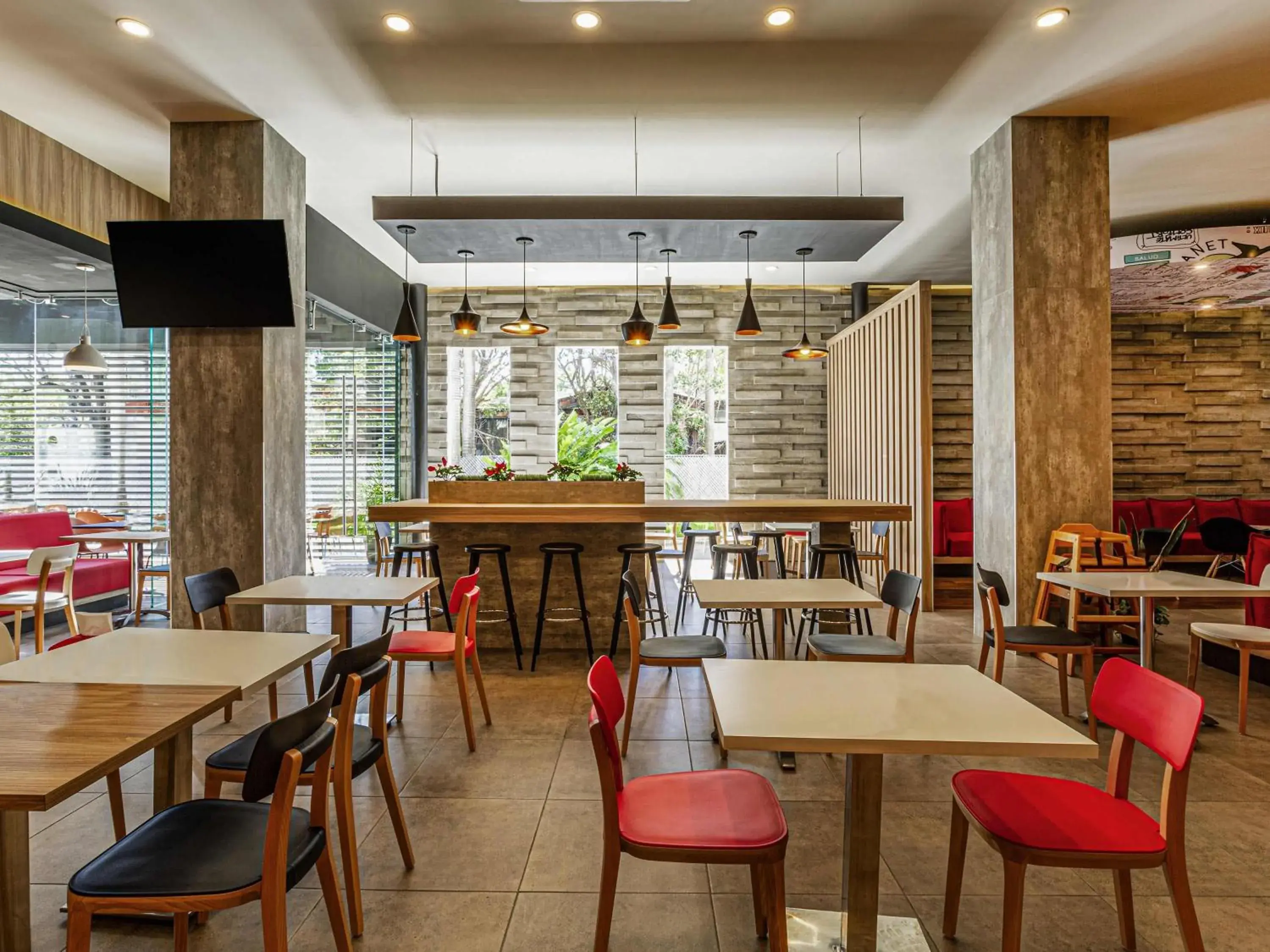 Restaurant/places to eat in Ibis Merida Restaurant/places to eat in Ibis Merida