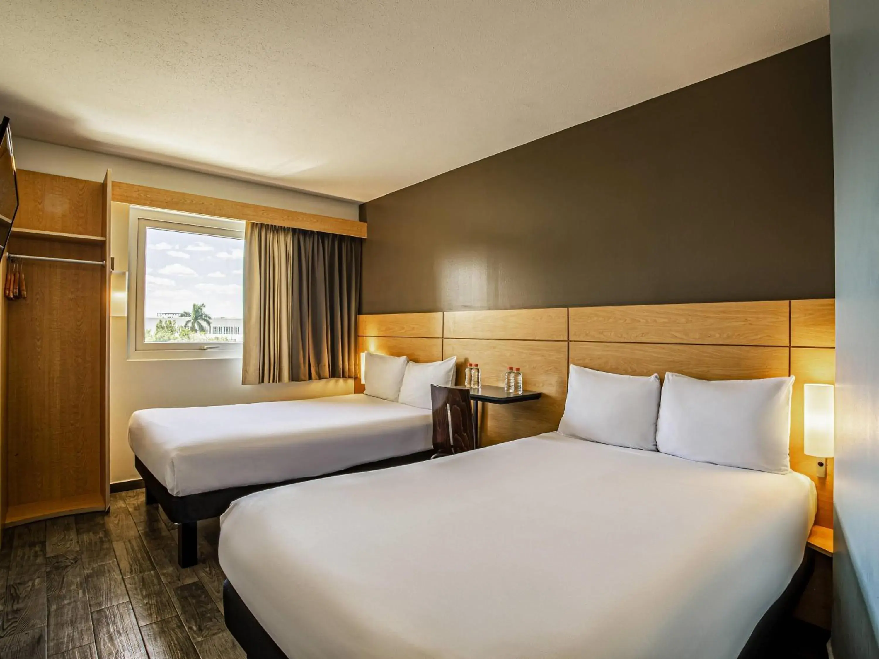 Bedroom, Bed in Ibis Merida Bedroom, Bed in Ibis Merida